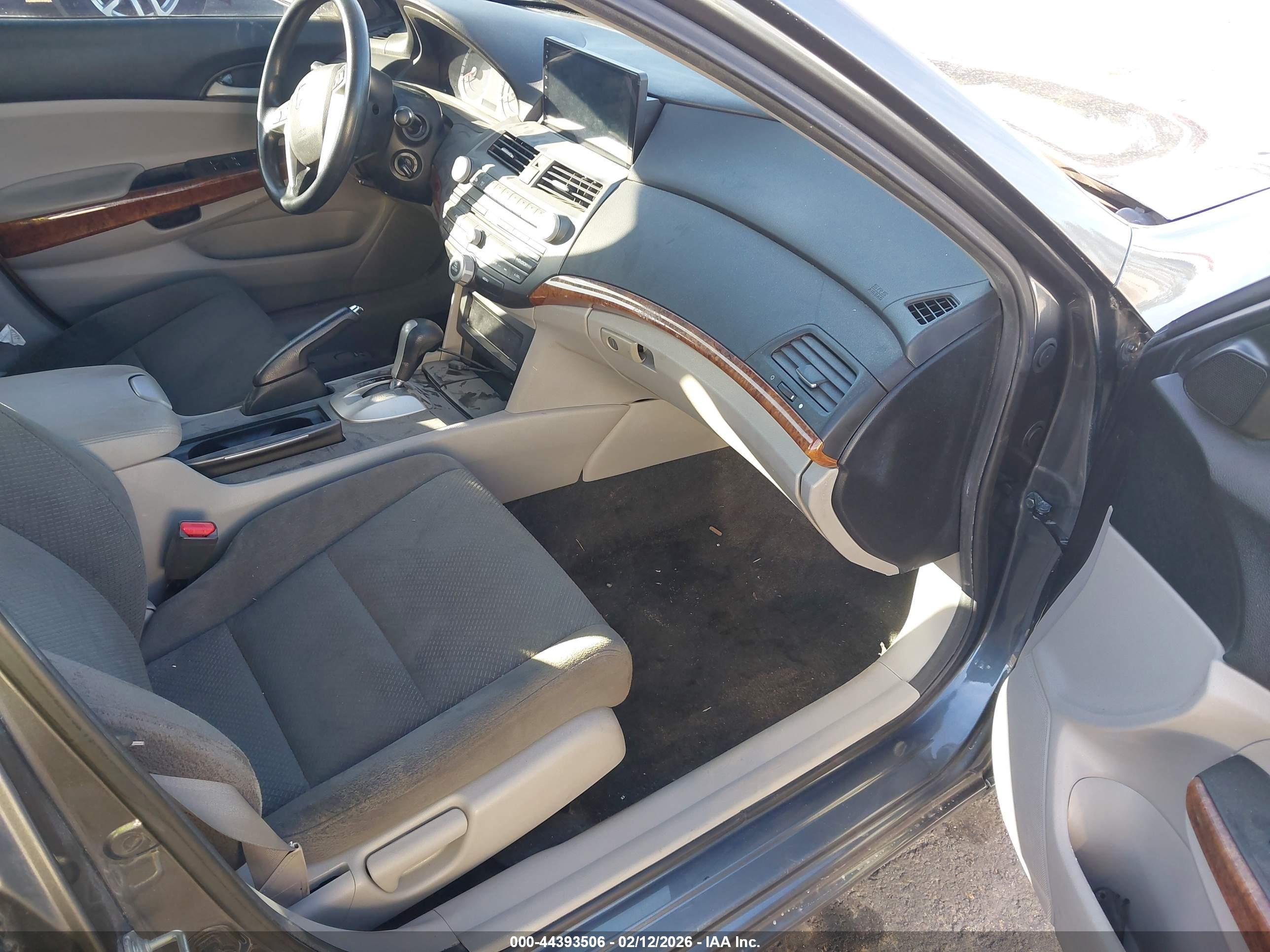 HONDA ACCORD image 5