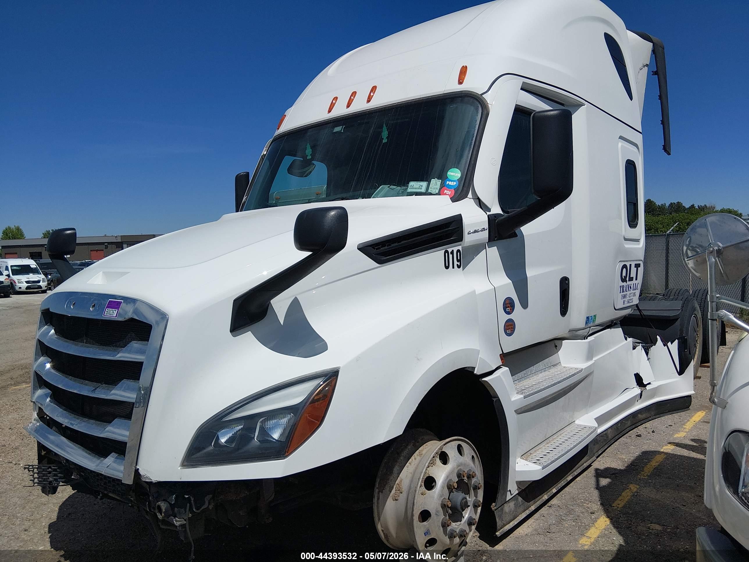 FREIGHTLINER NEW image 2