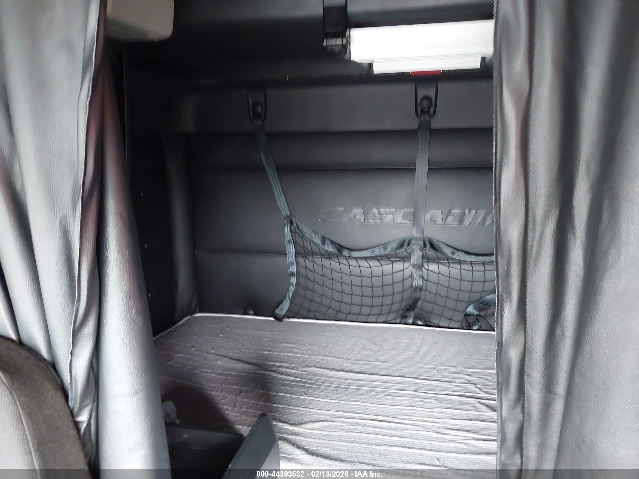 FREIGHTLINER NEW image 7