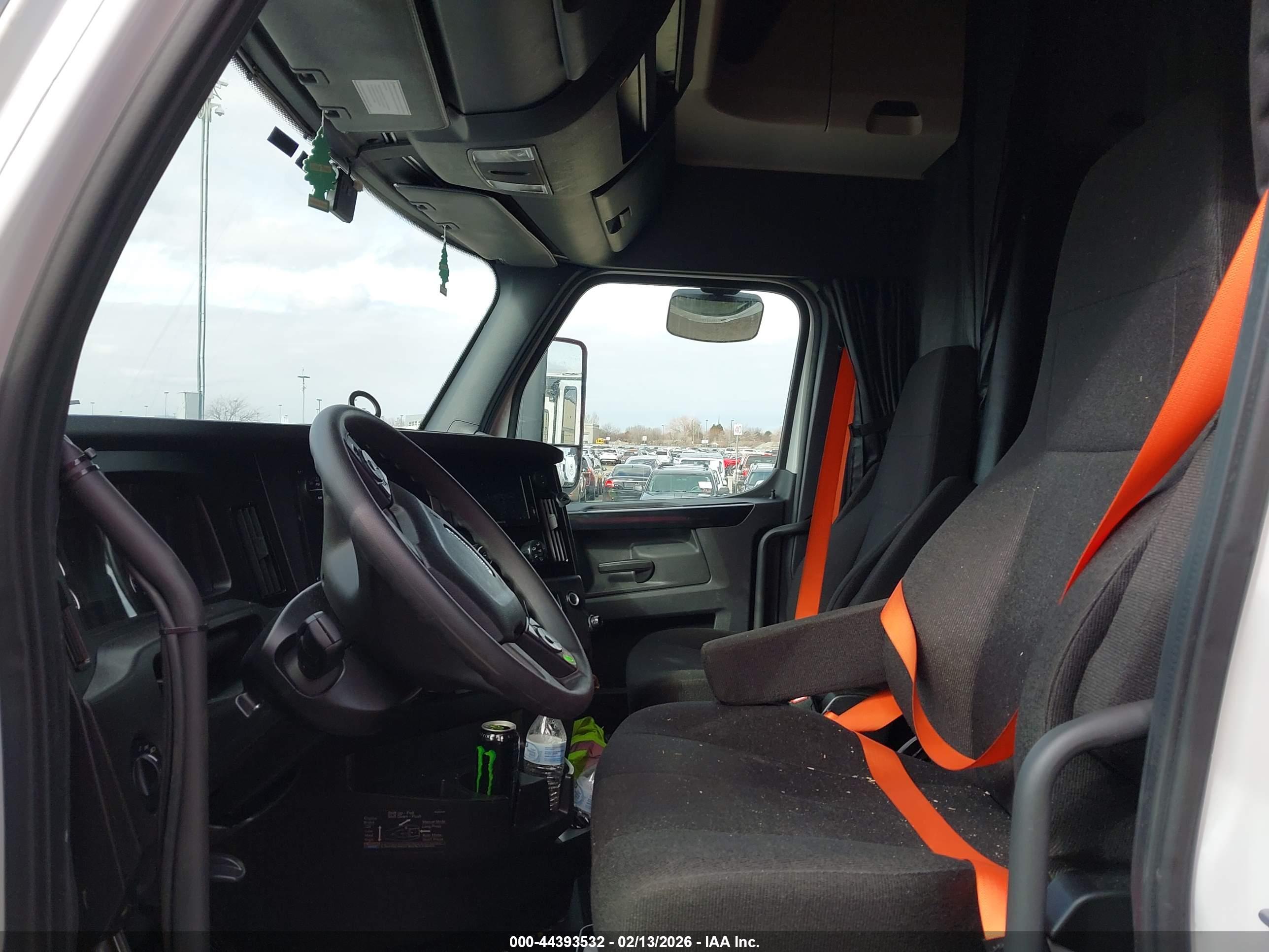 FREIGHTLINER NEW image 8