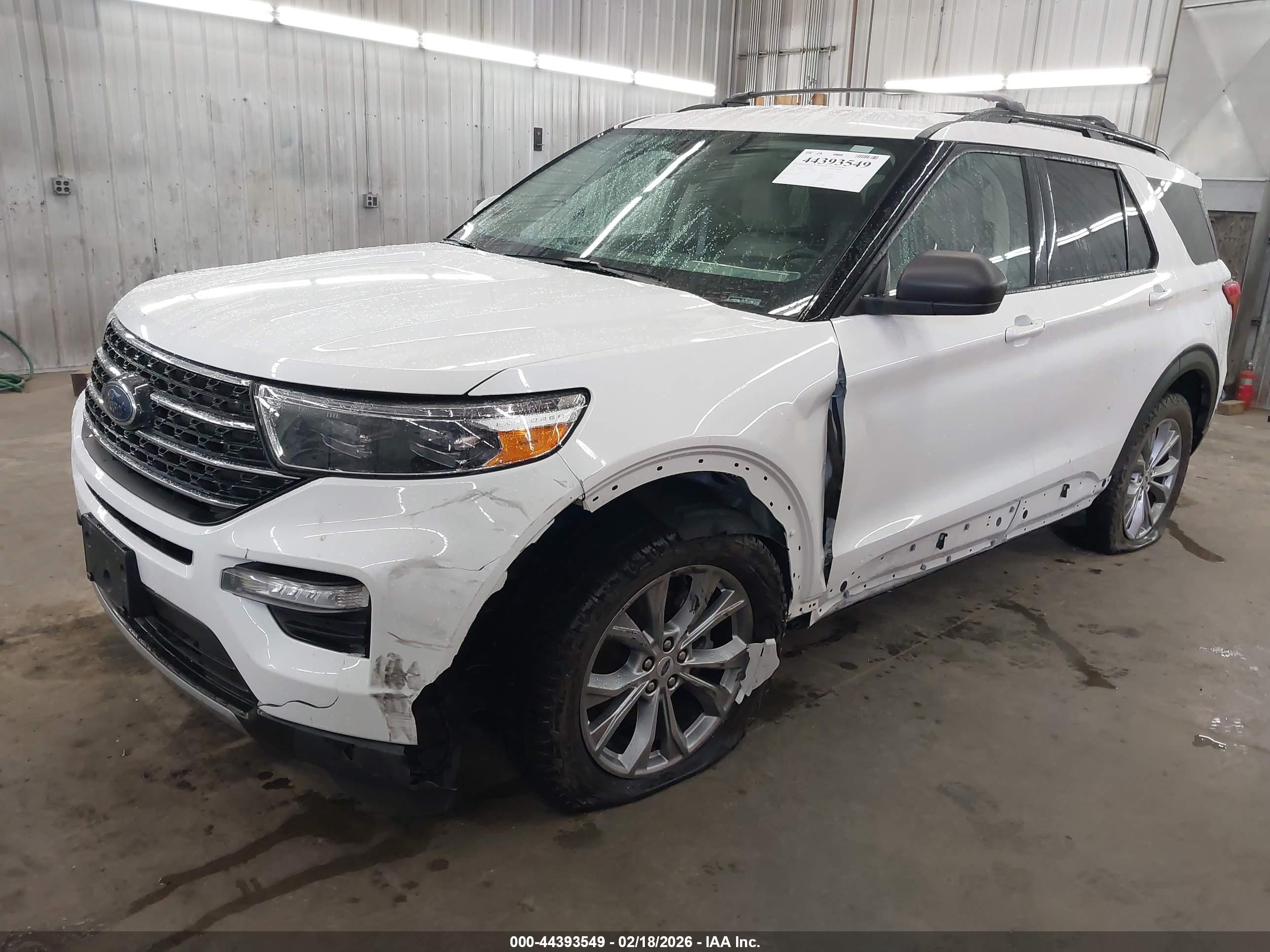 FORD EXPLORER image 2