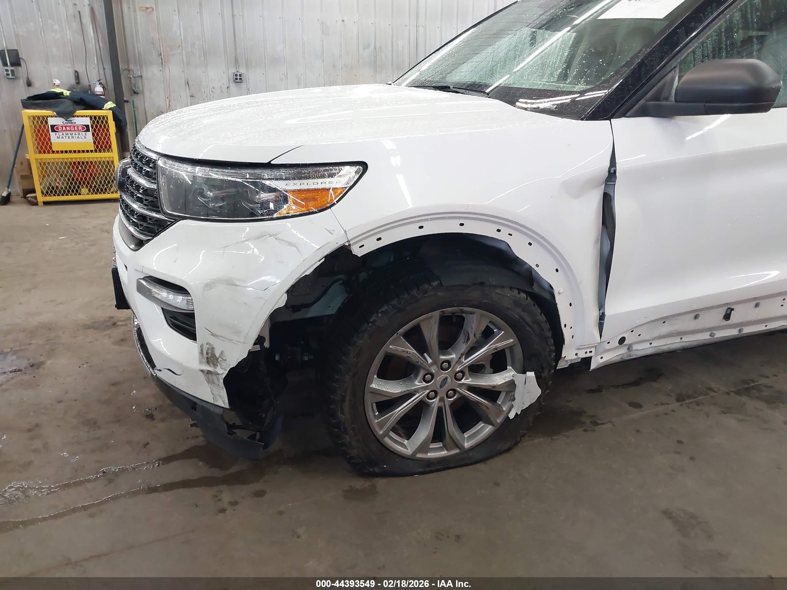 FORD EXPLORER image 6