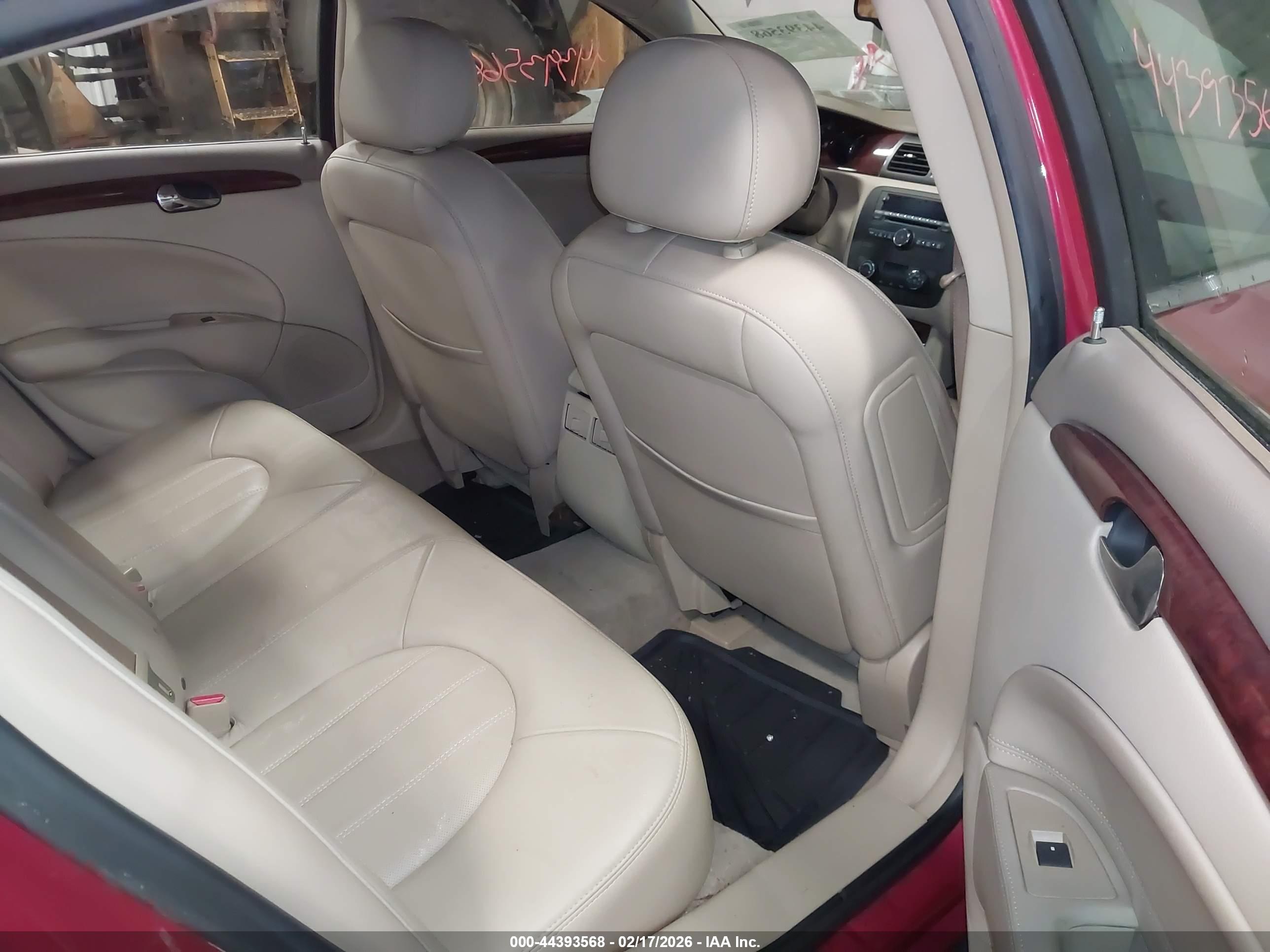 BUICK LUCERNE image 8