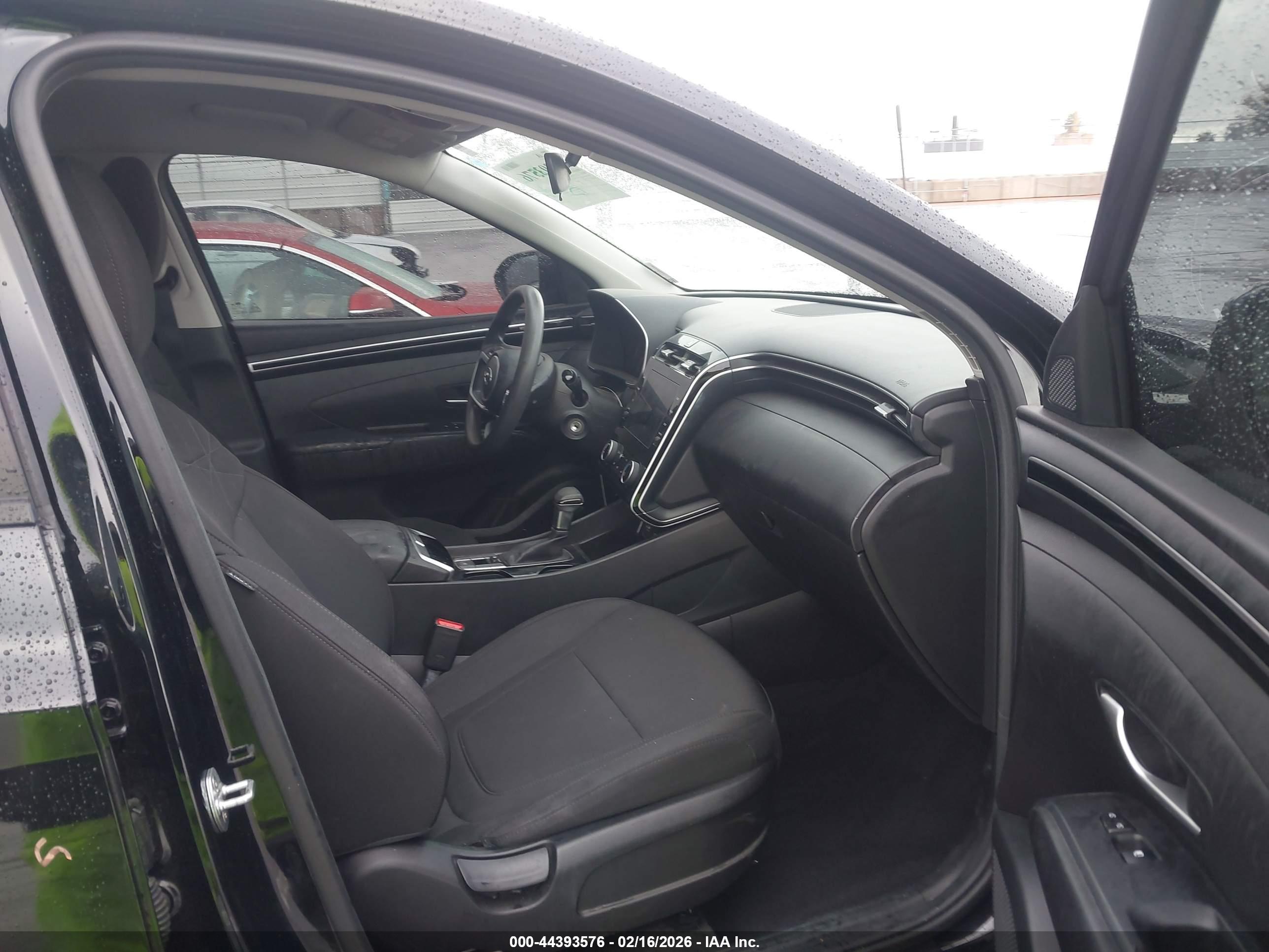 HYUNDAI TUCSON image 5