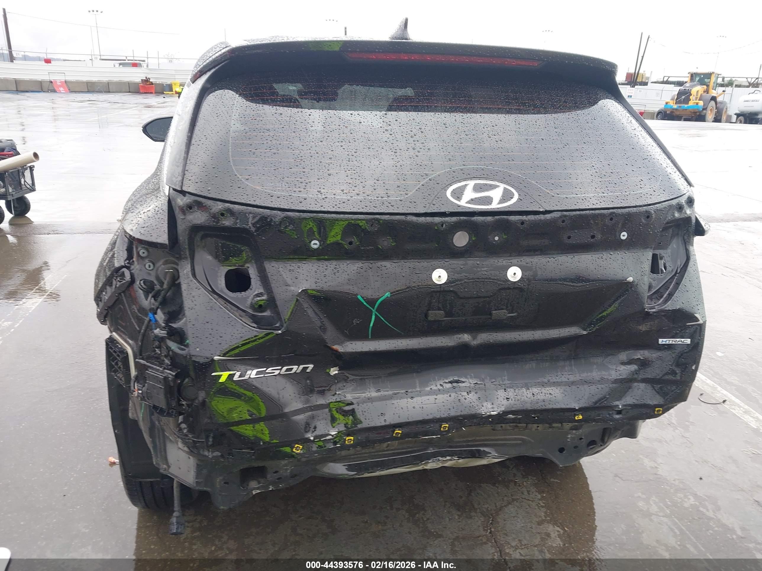 HYUNDAI TUCSON image 6