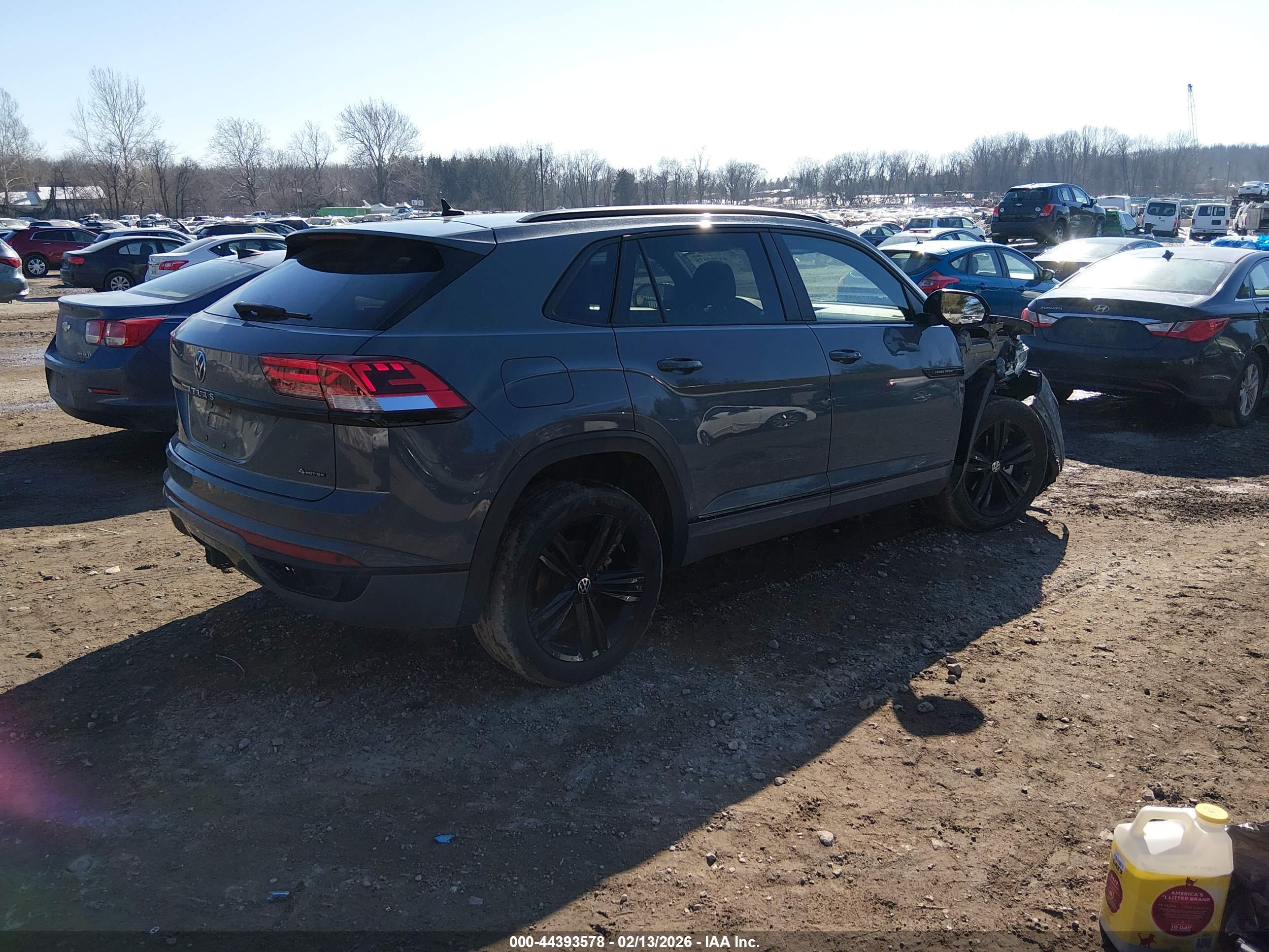 VOLKSWAGEN ATLAS image 4