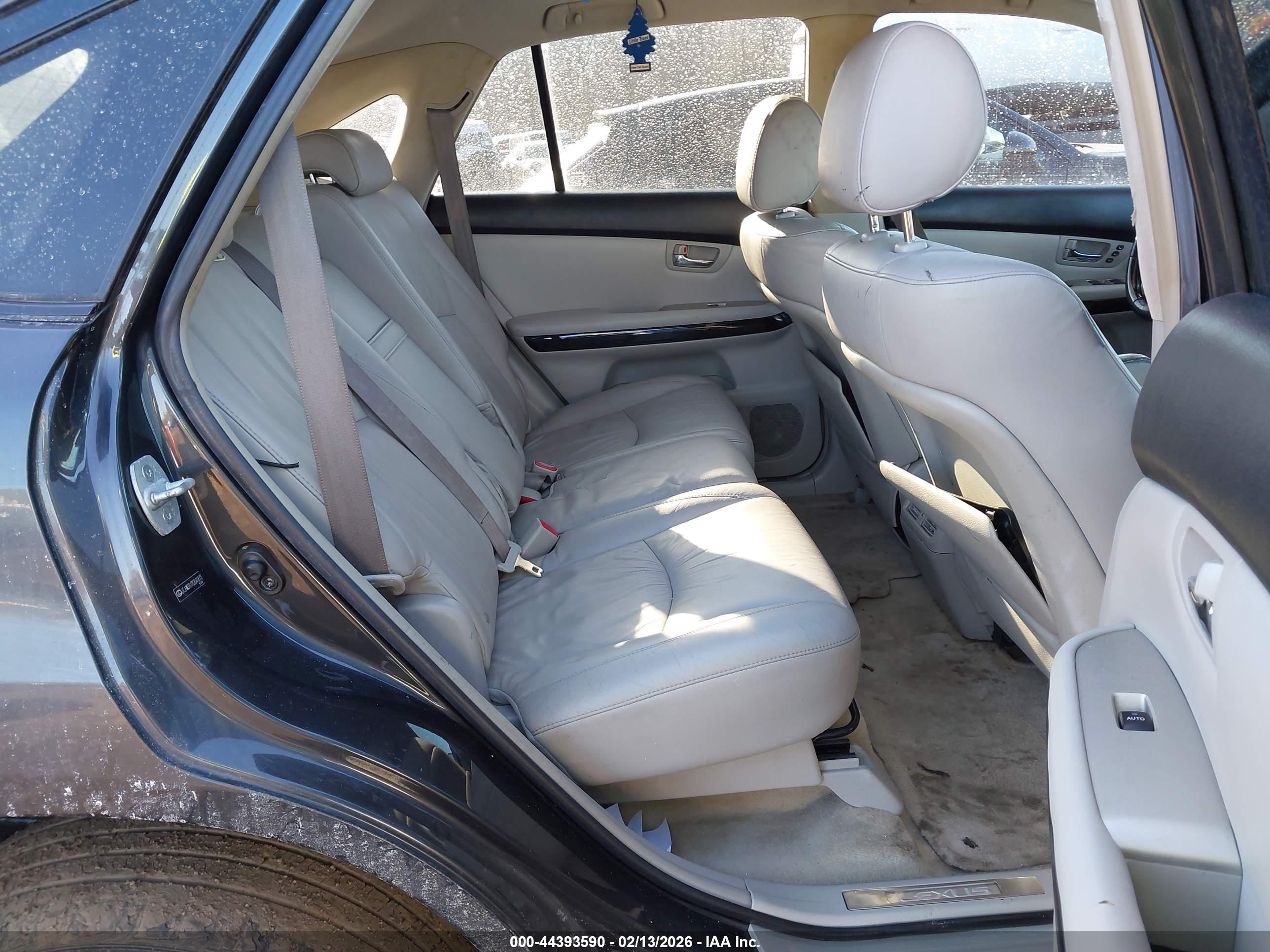 LEXUS RX image 8