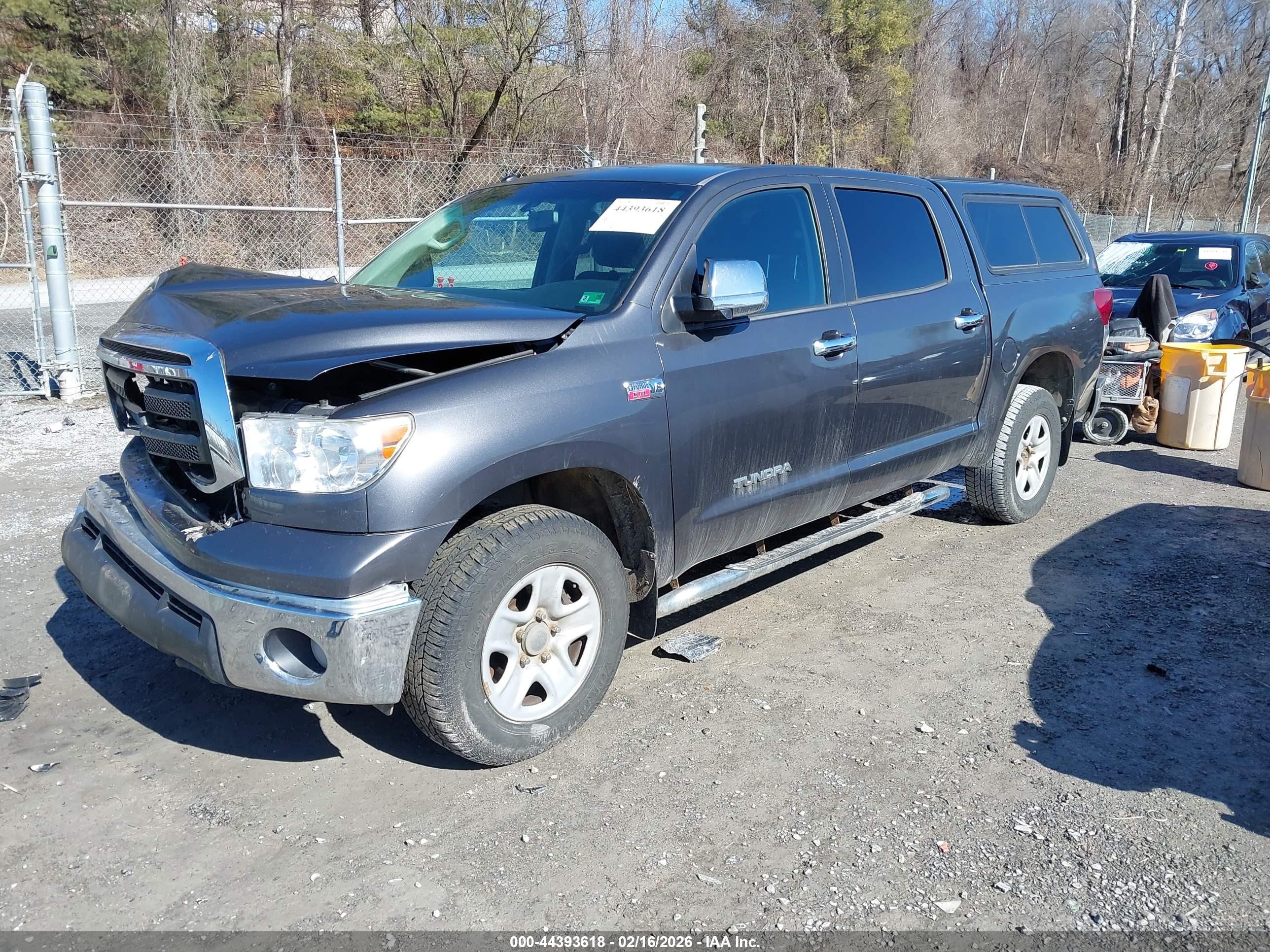 TOYOTA TUNDRA image 2