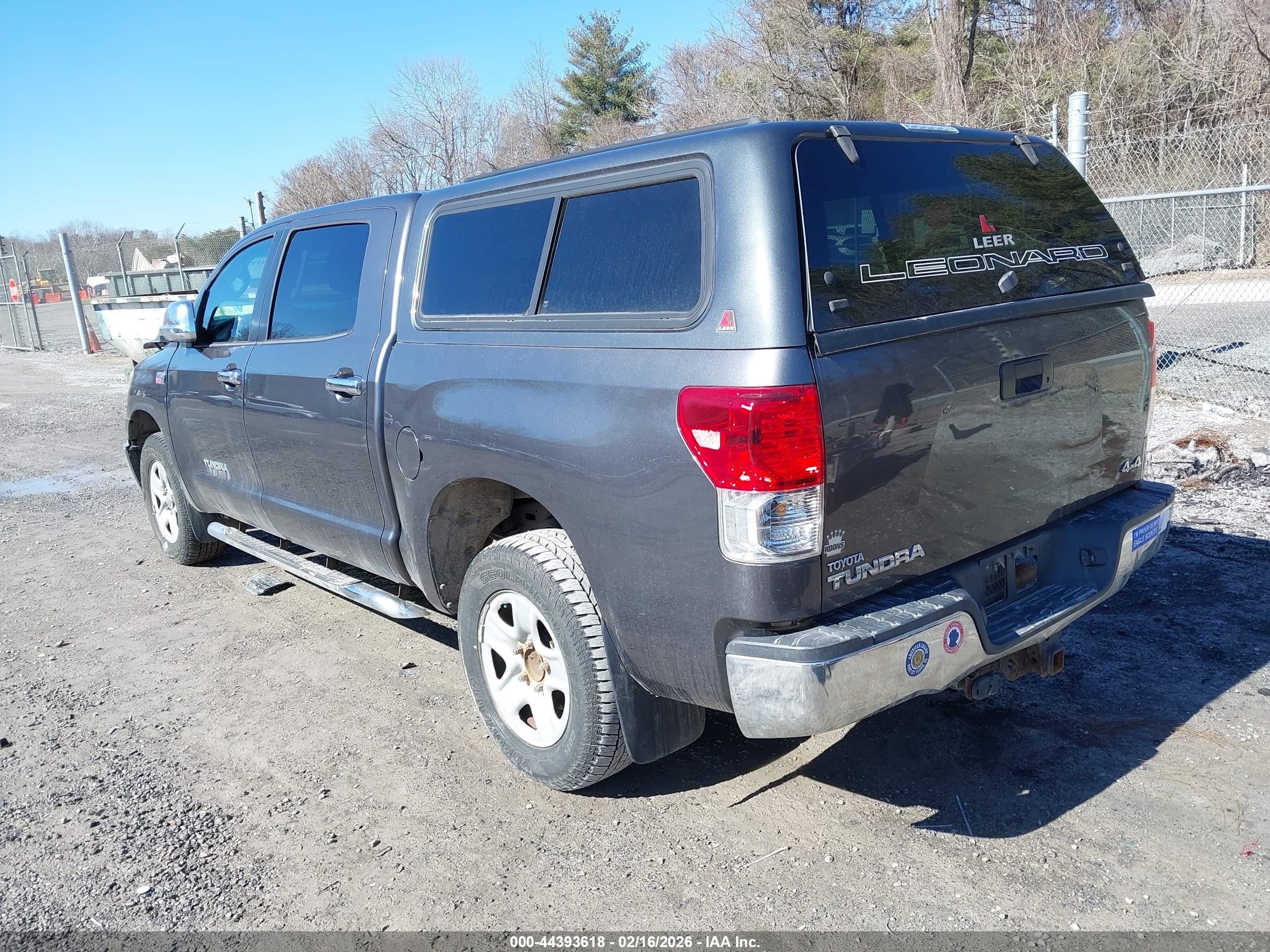 TOYOTA TUNDRA image 3