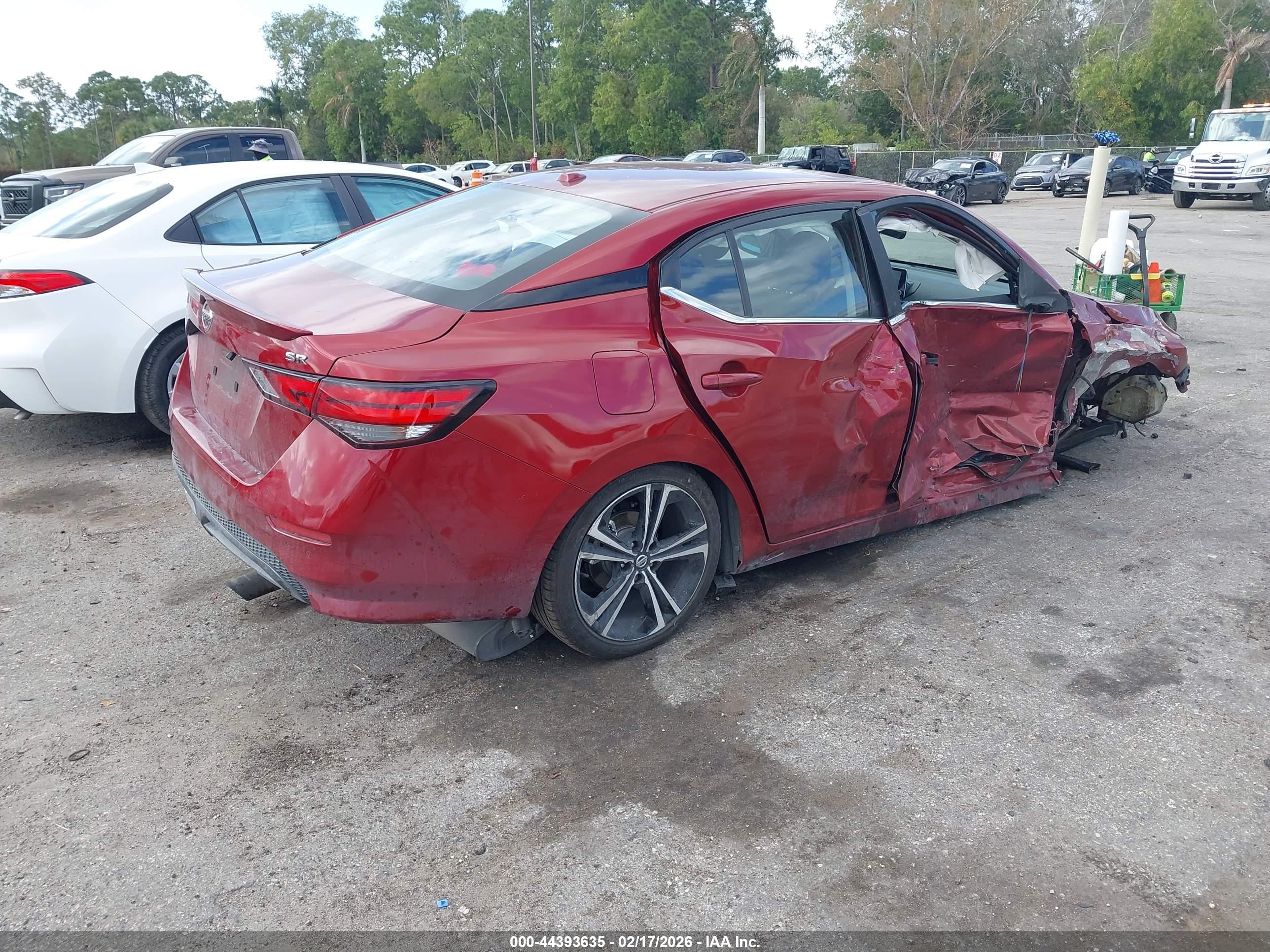 NISSAN SENTRA image 4