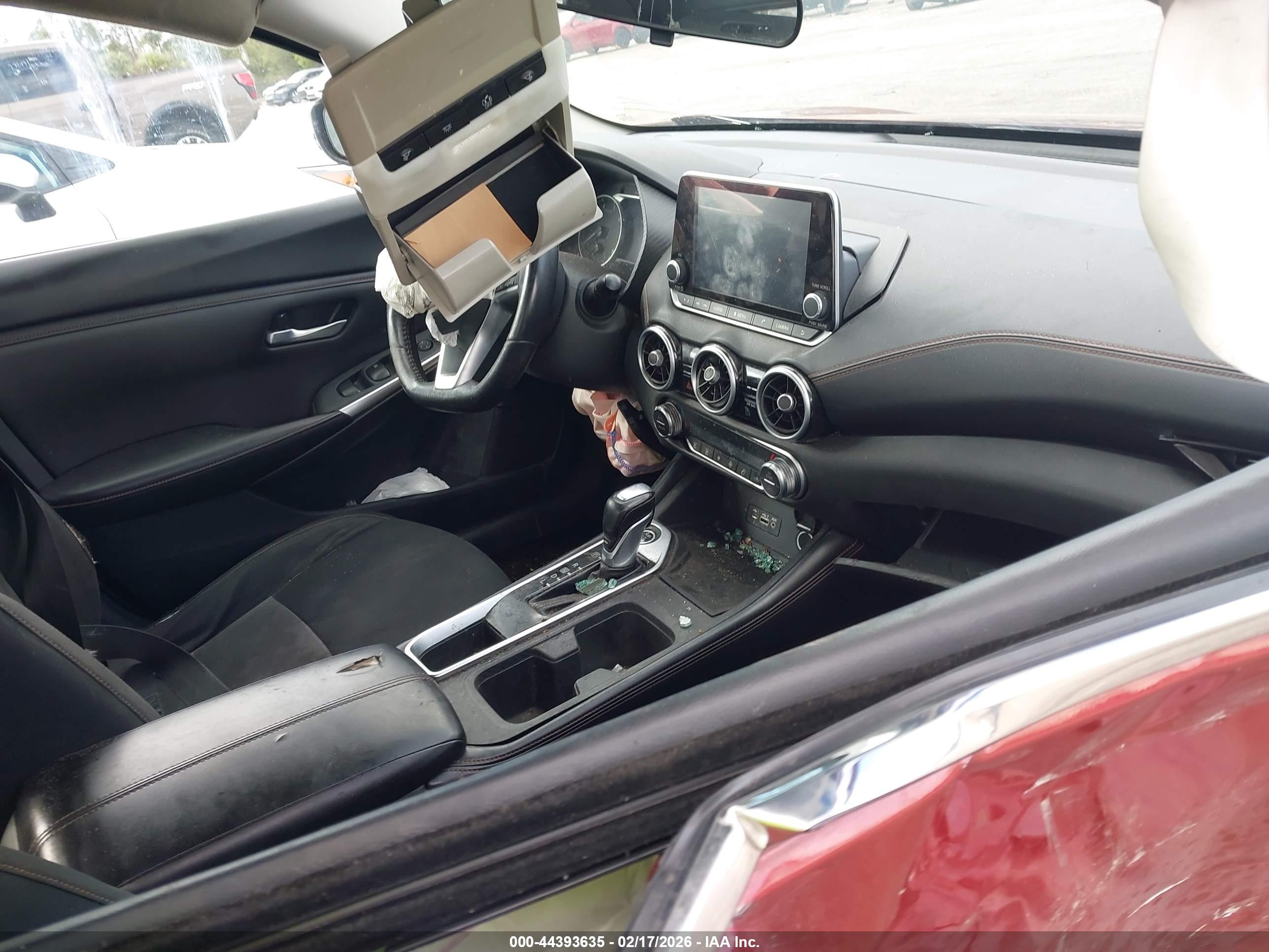 NISSAN SENTRA image 5