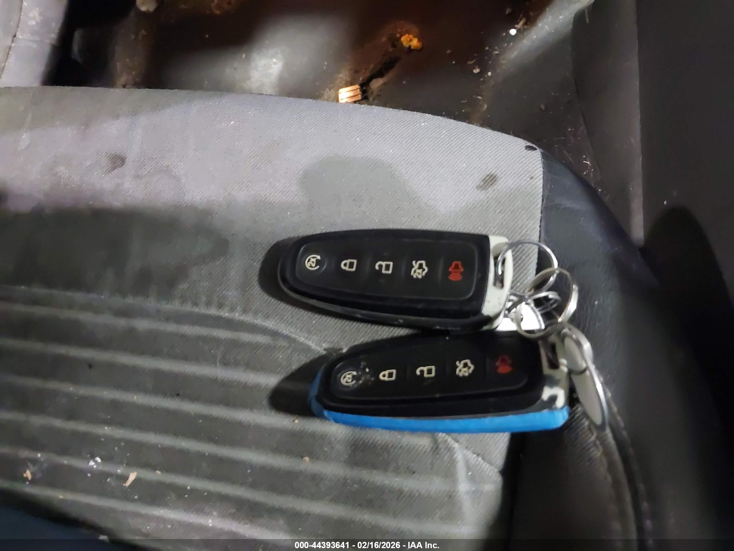 FORD ESCAPE image 11