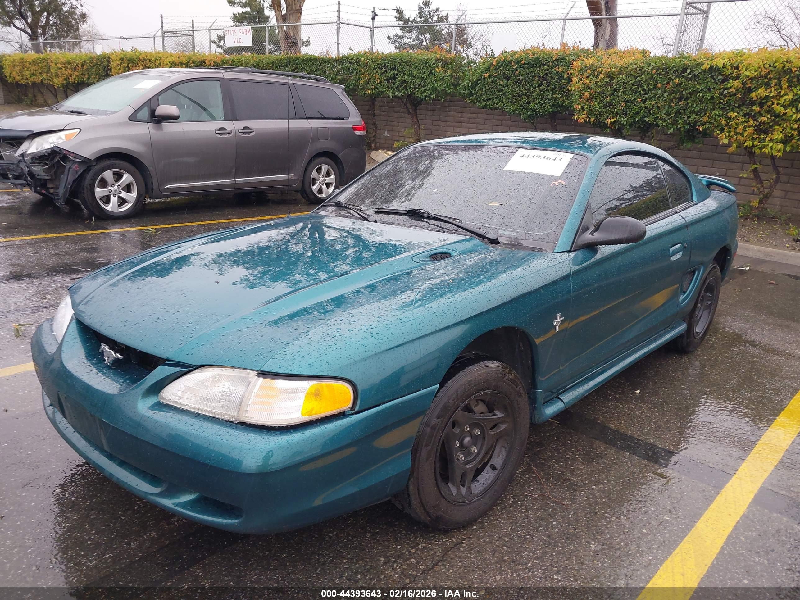 FORD MUSTANG image 2