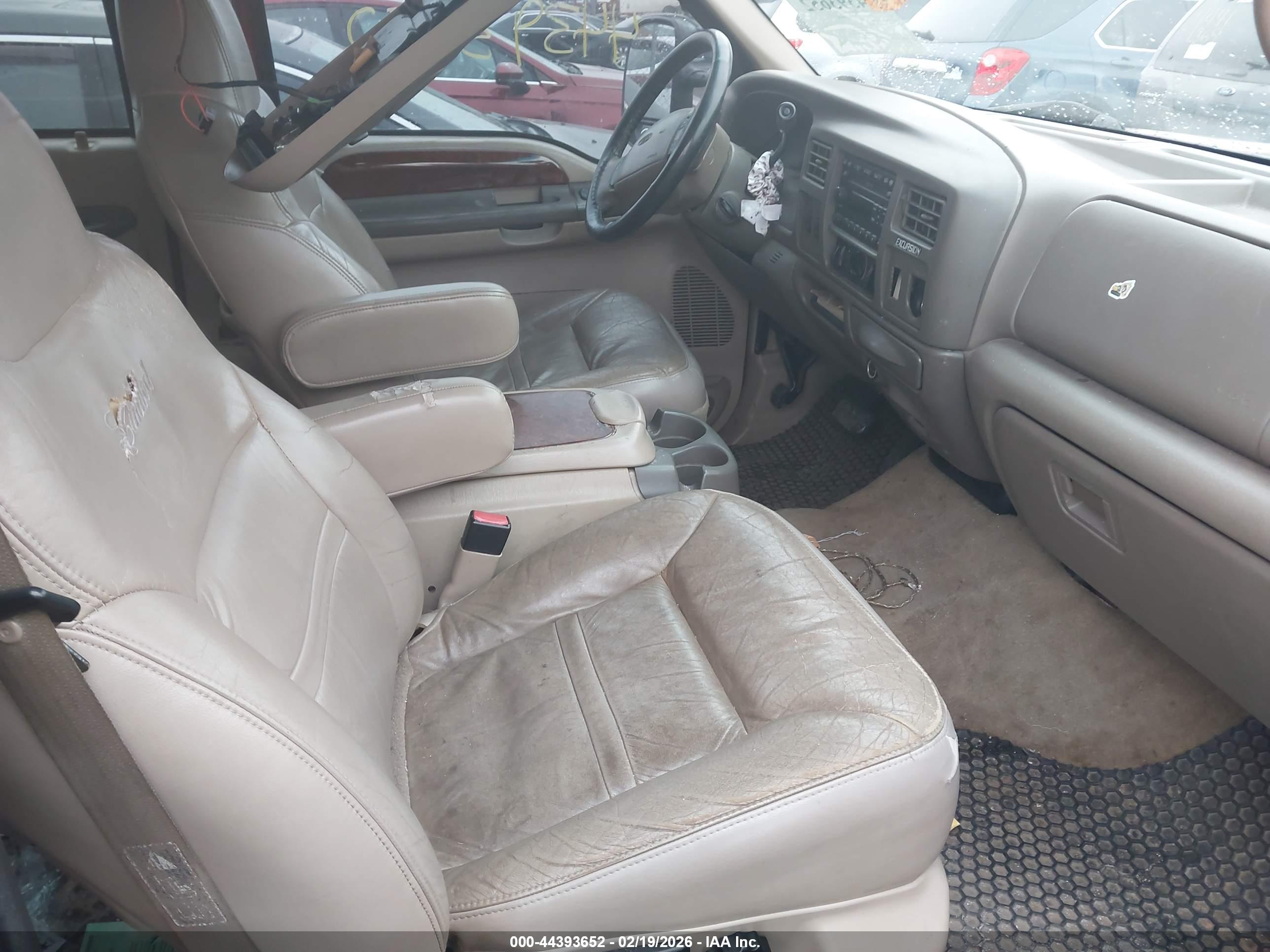 FORD EXCURSION image 5