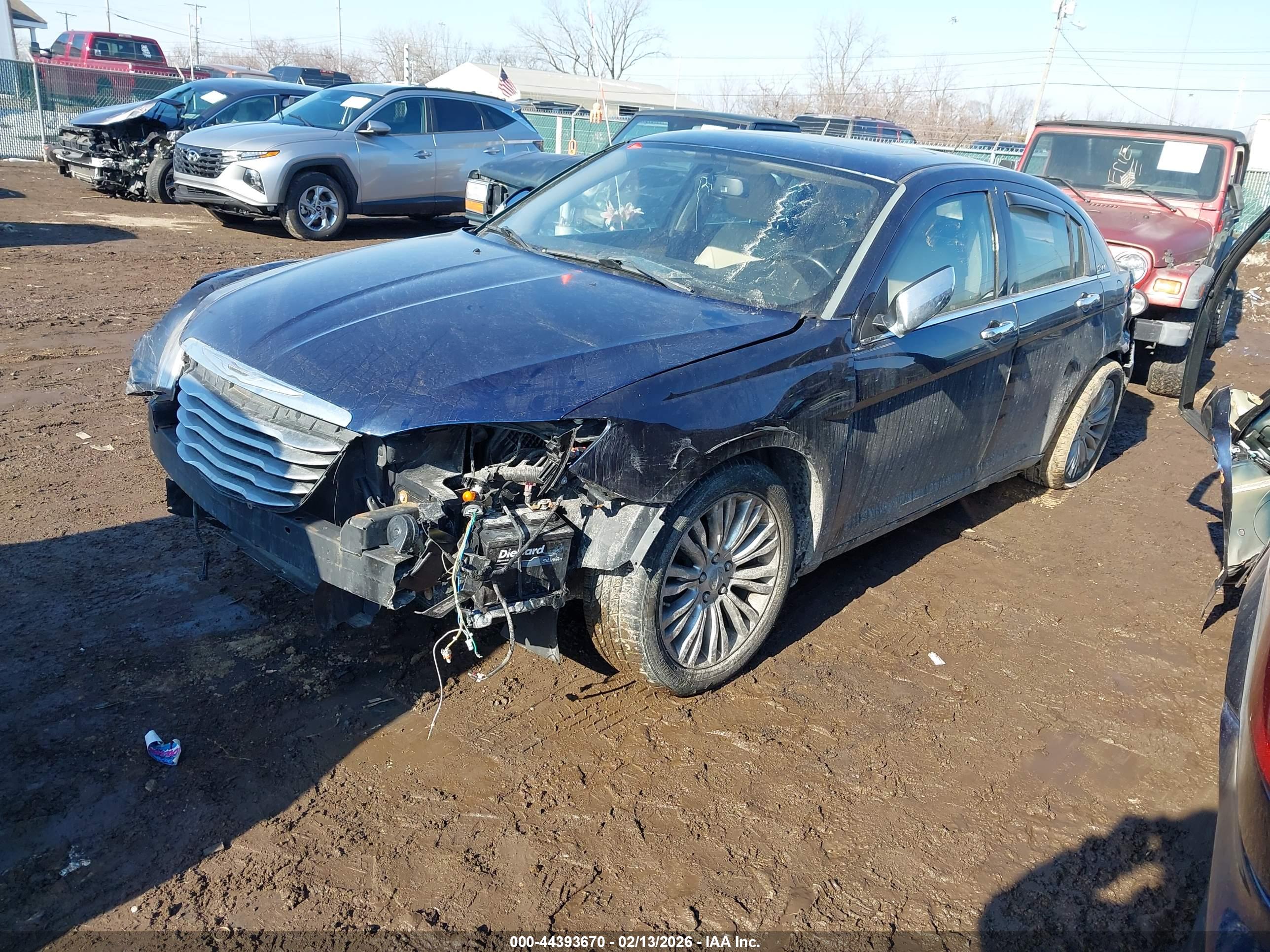 CHRYSLER 200 image 2