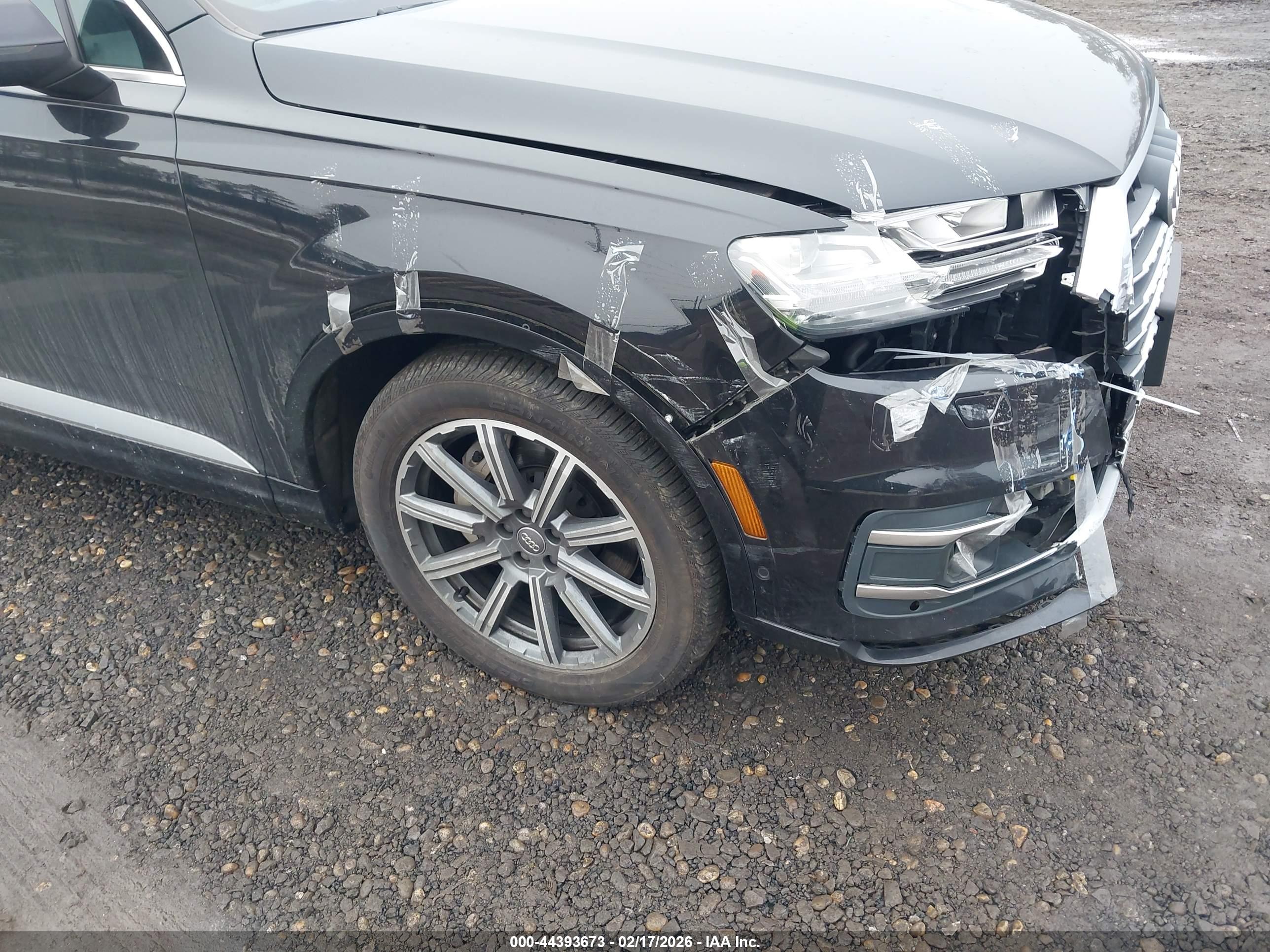 AUDI Q7 image 6