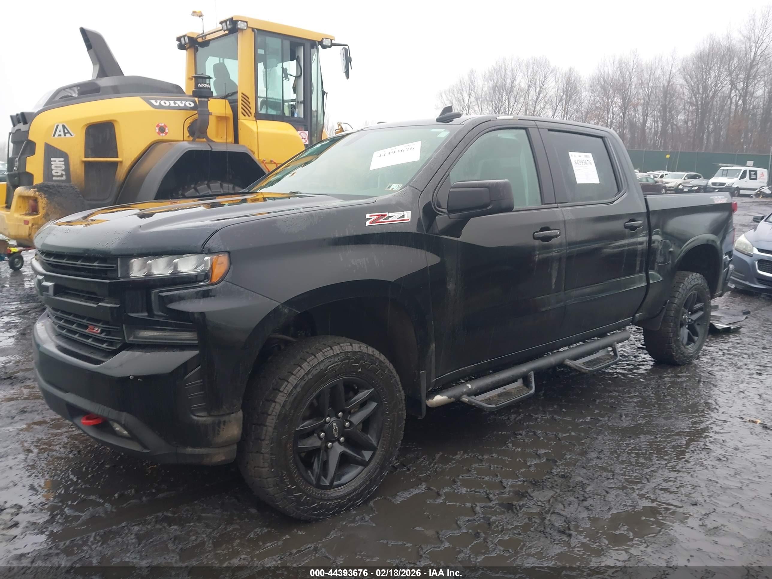 CHEVROLET SILVERADO image 2