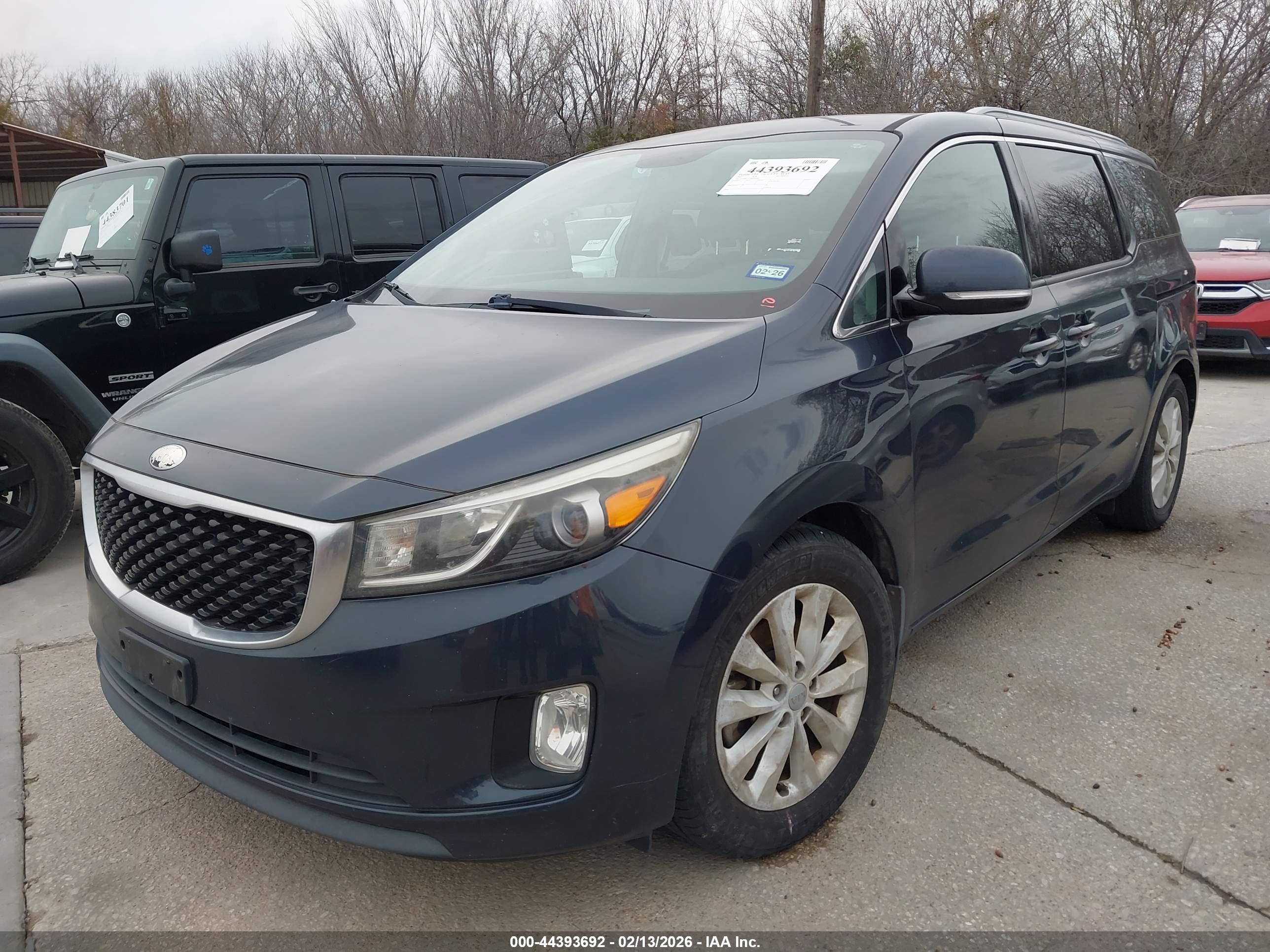 KIA SEDONA image 2