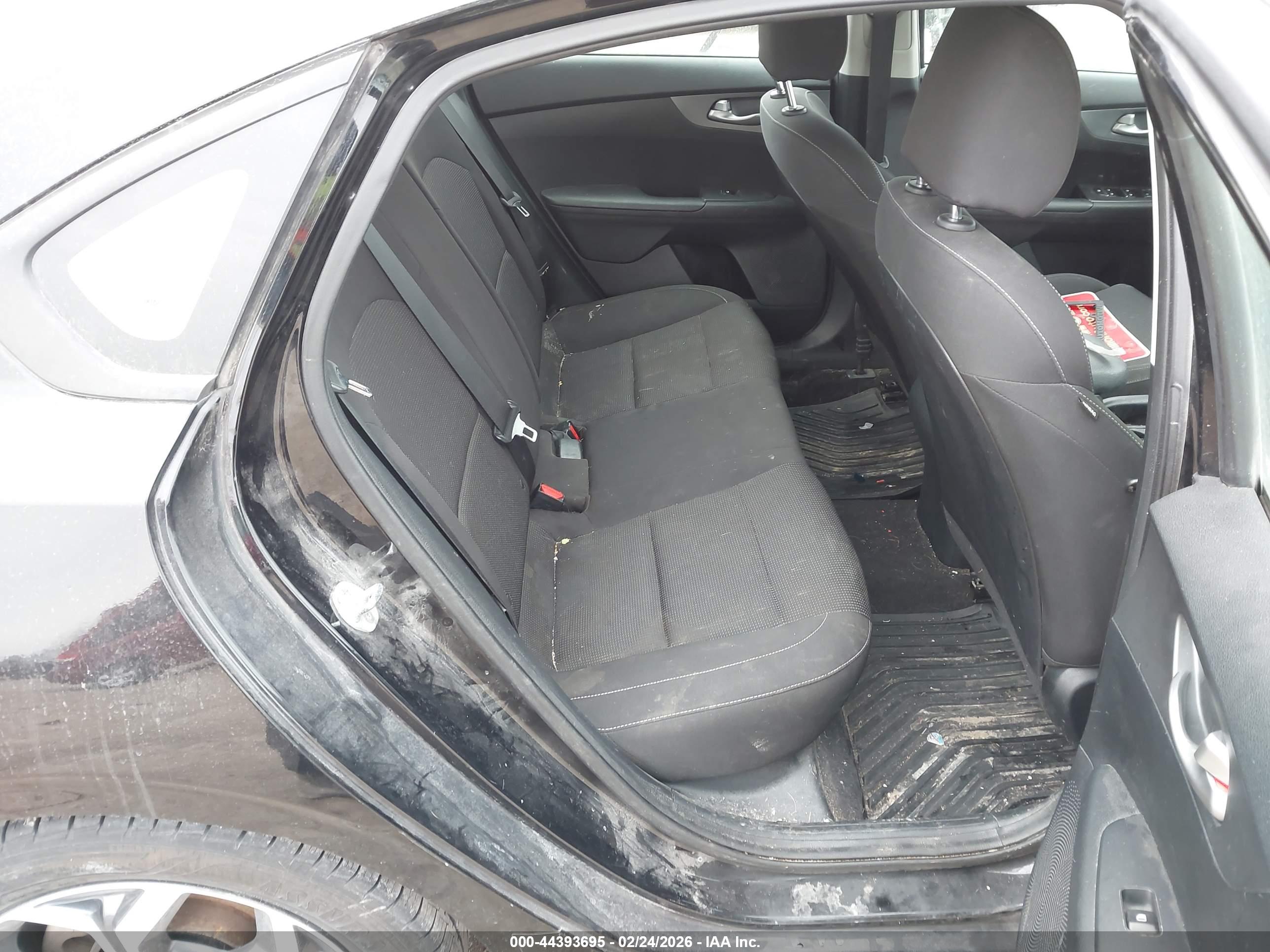 KIA FORTE image 8
