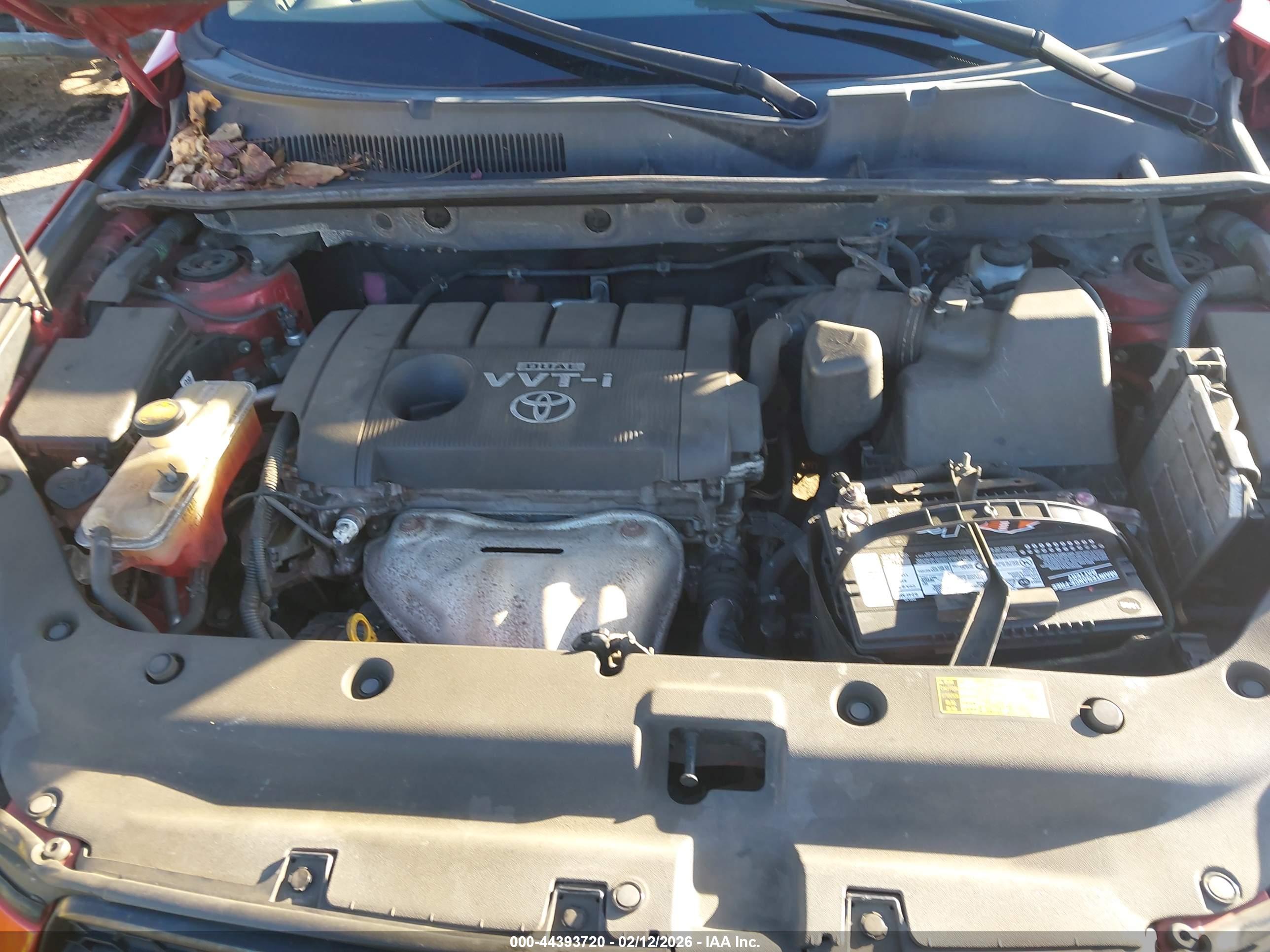 TOYOTA RAV4 image 10