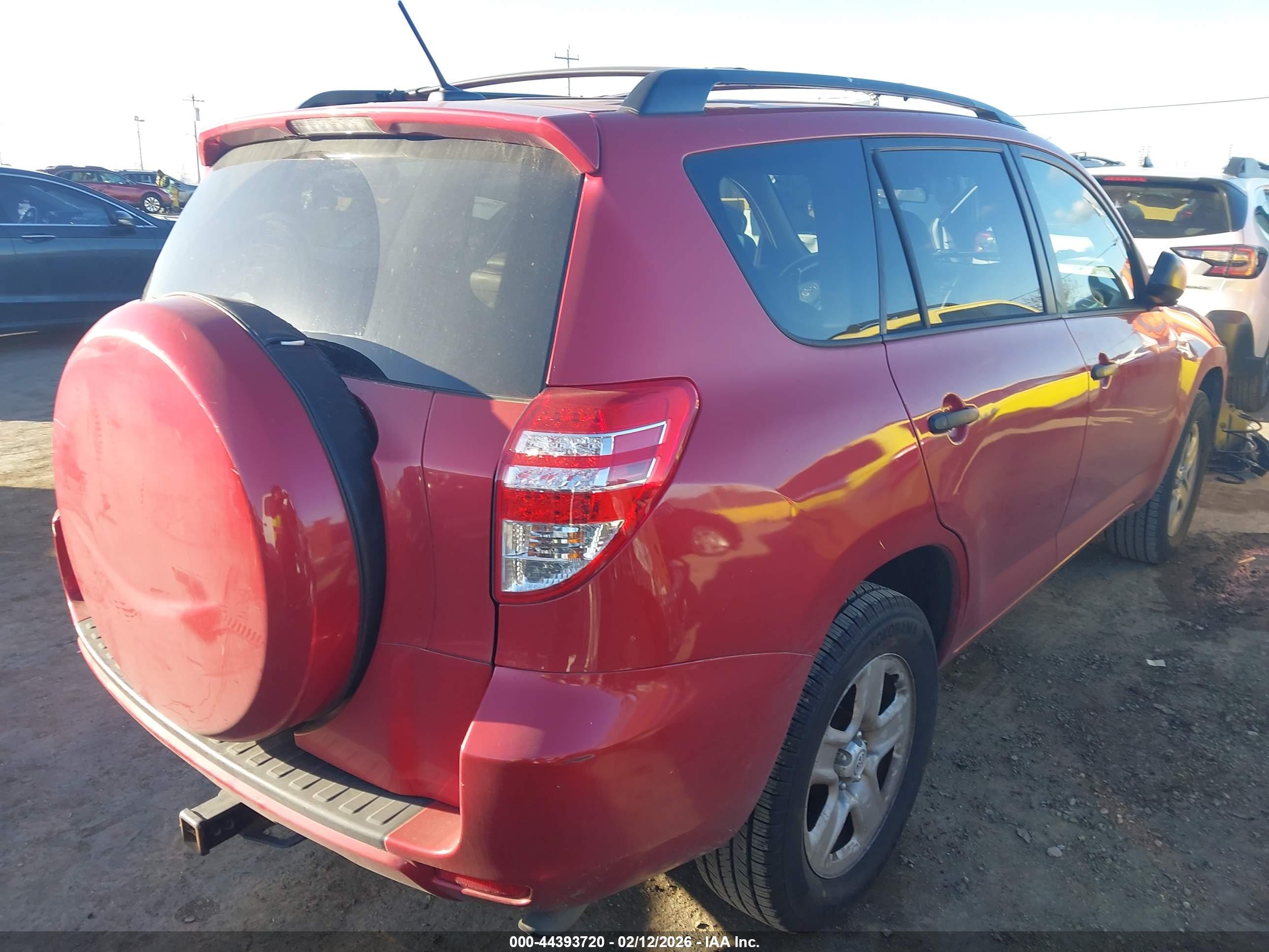 TOYOTA RAV4 image 4