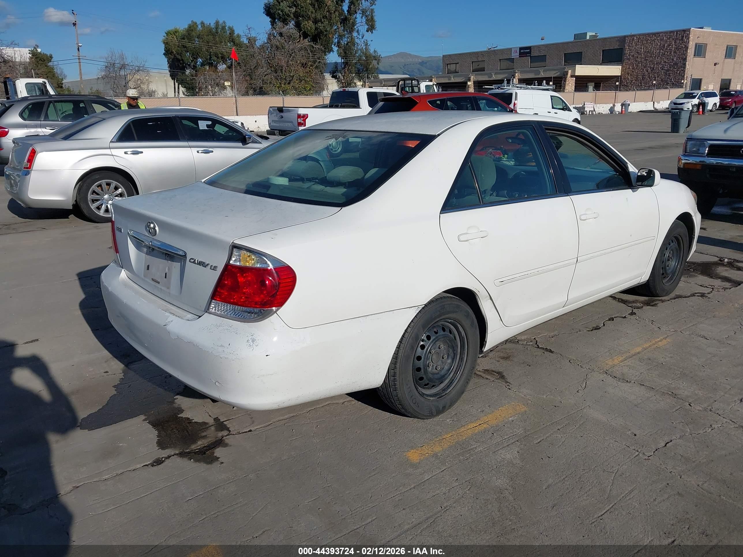 TOYOTA CAMRY image 4