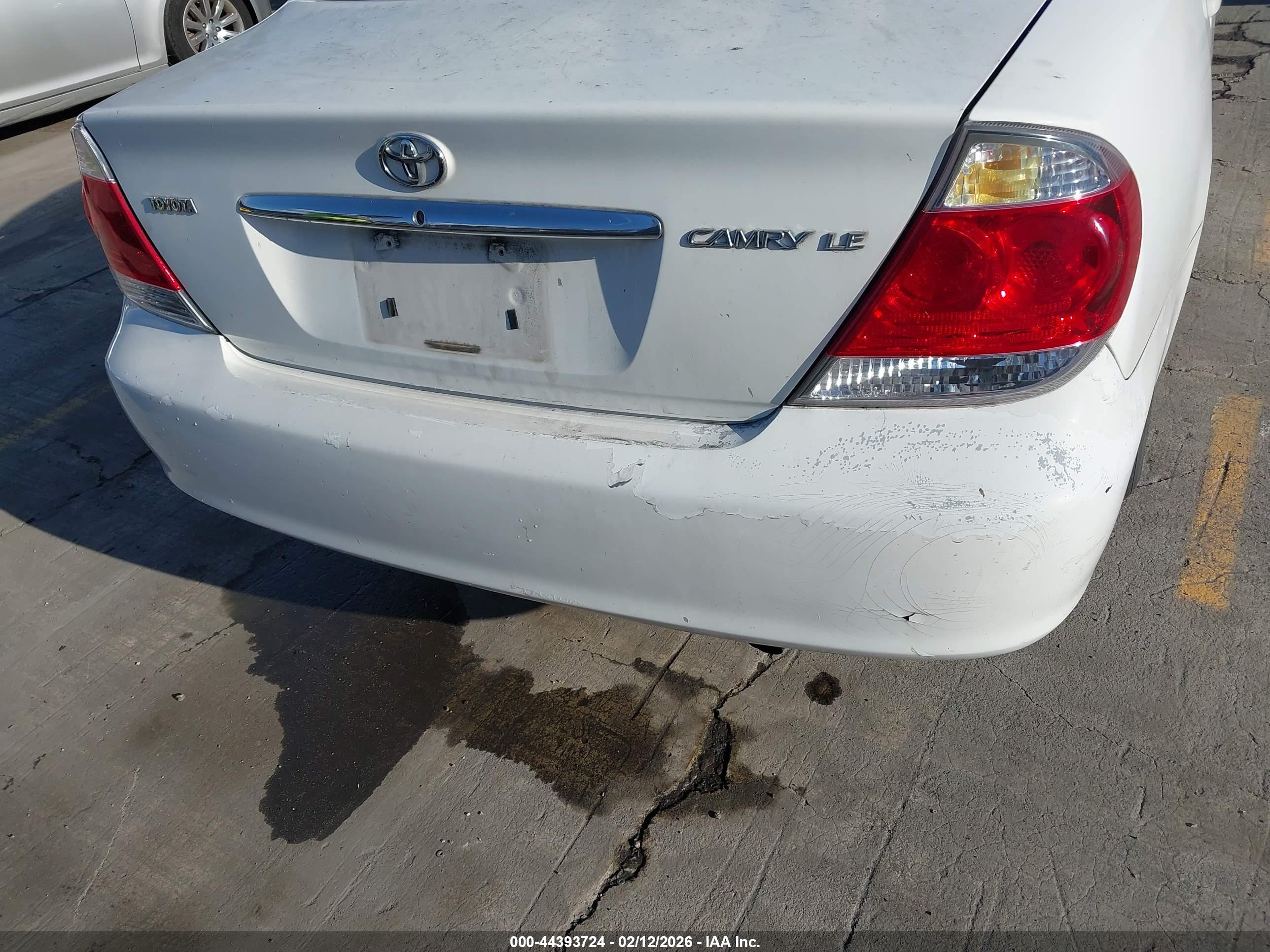 TOYOTA CAMRY image 6