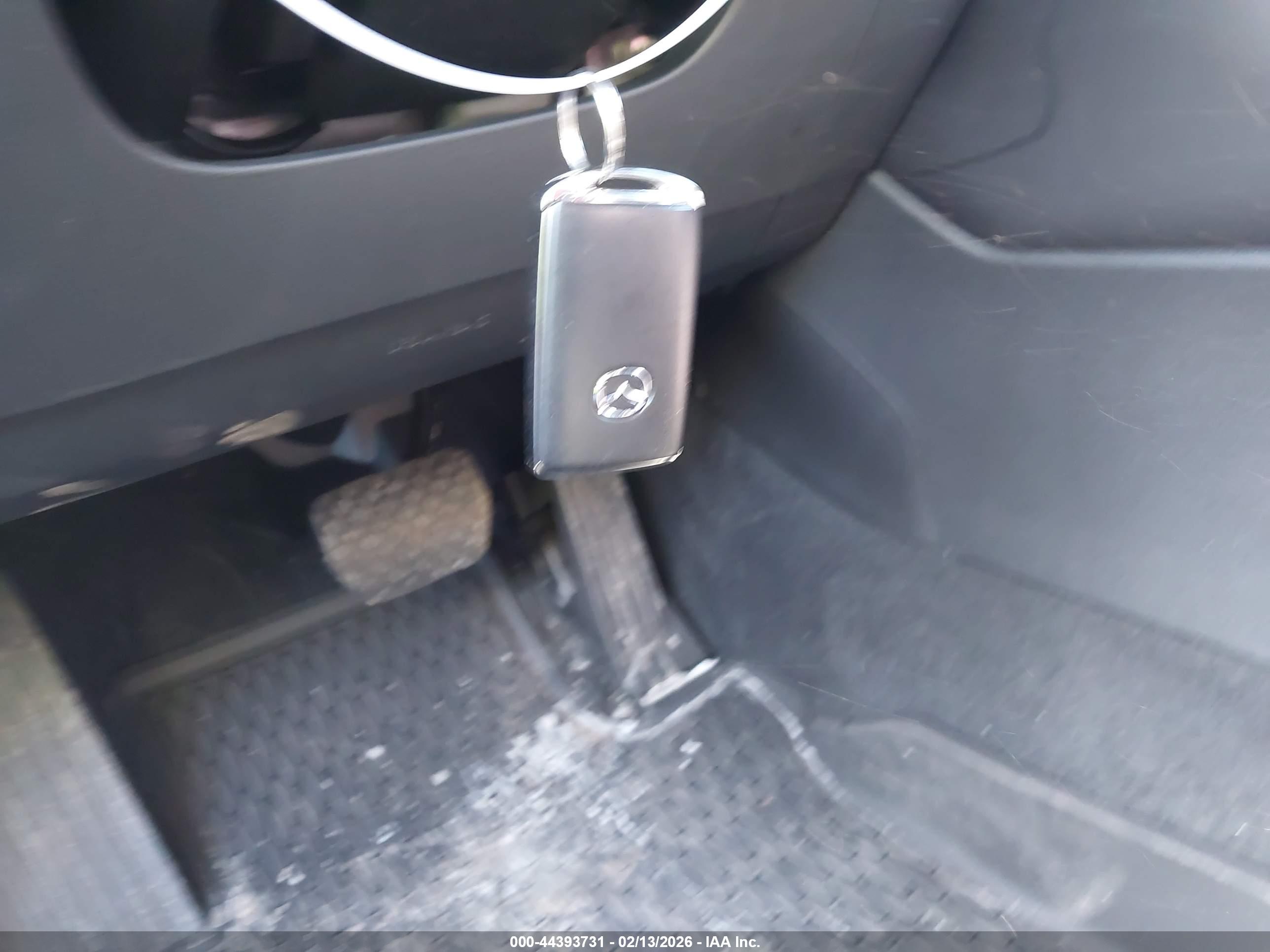 MAZDA MAZDA3 image 11