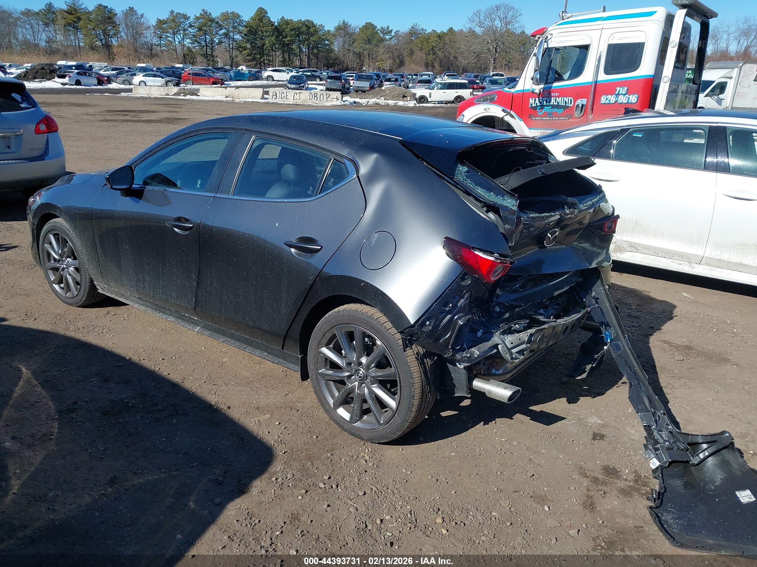 MAZDA MAZDA3 image 3
