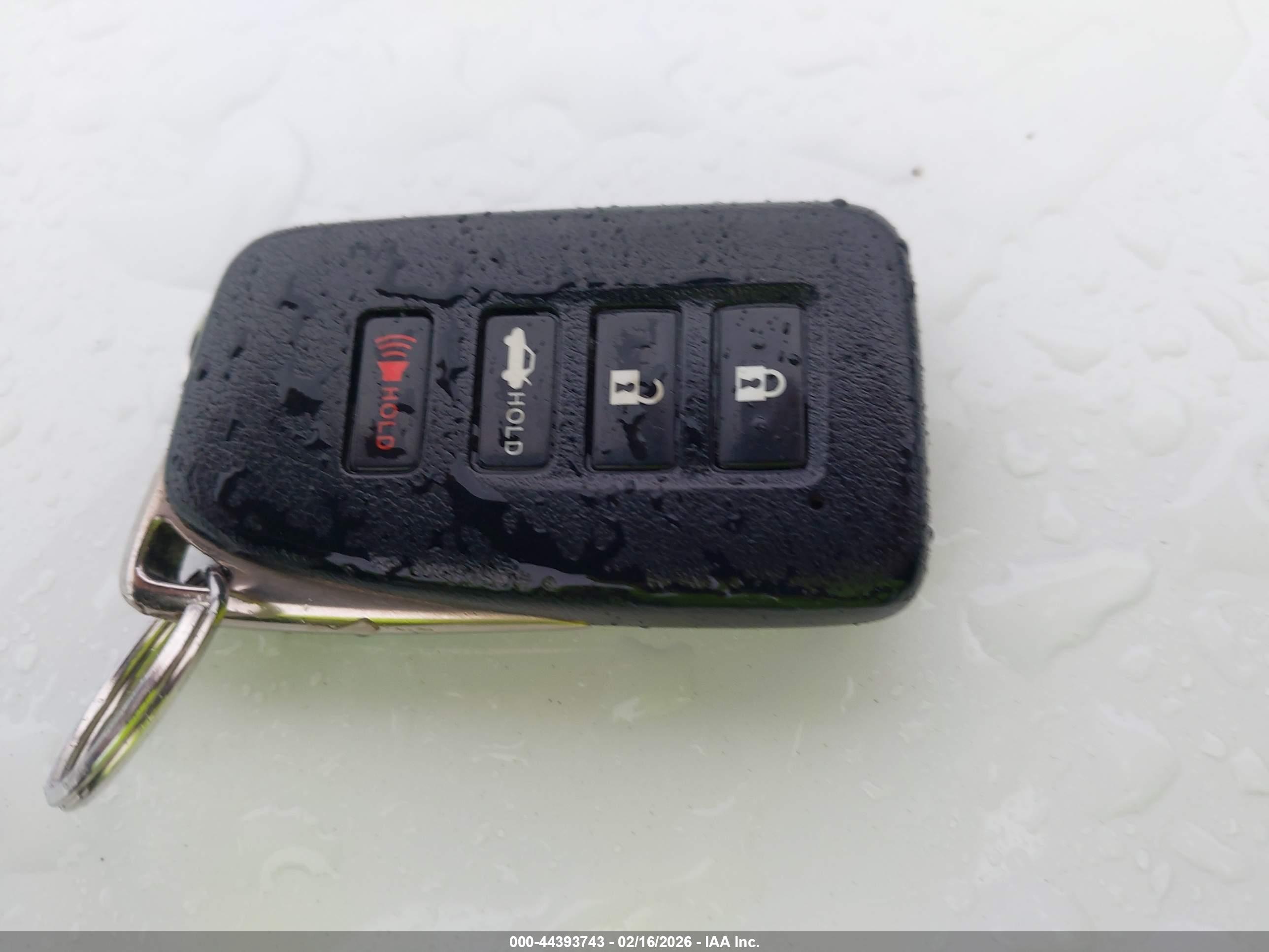 LEXUS ES image 11