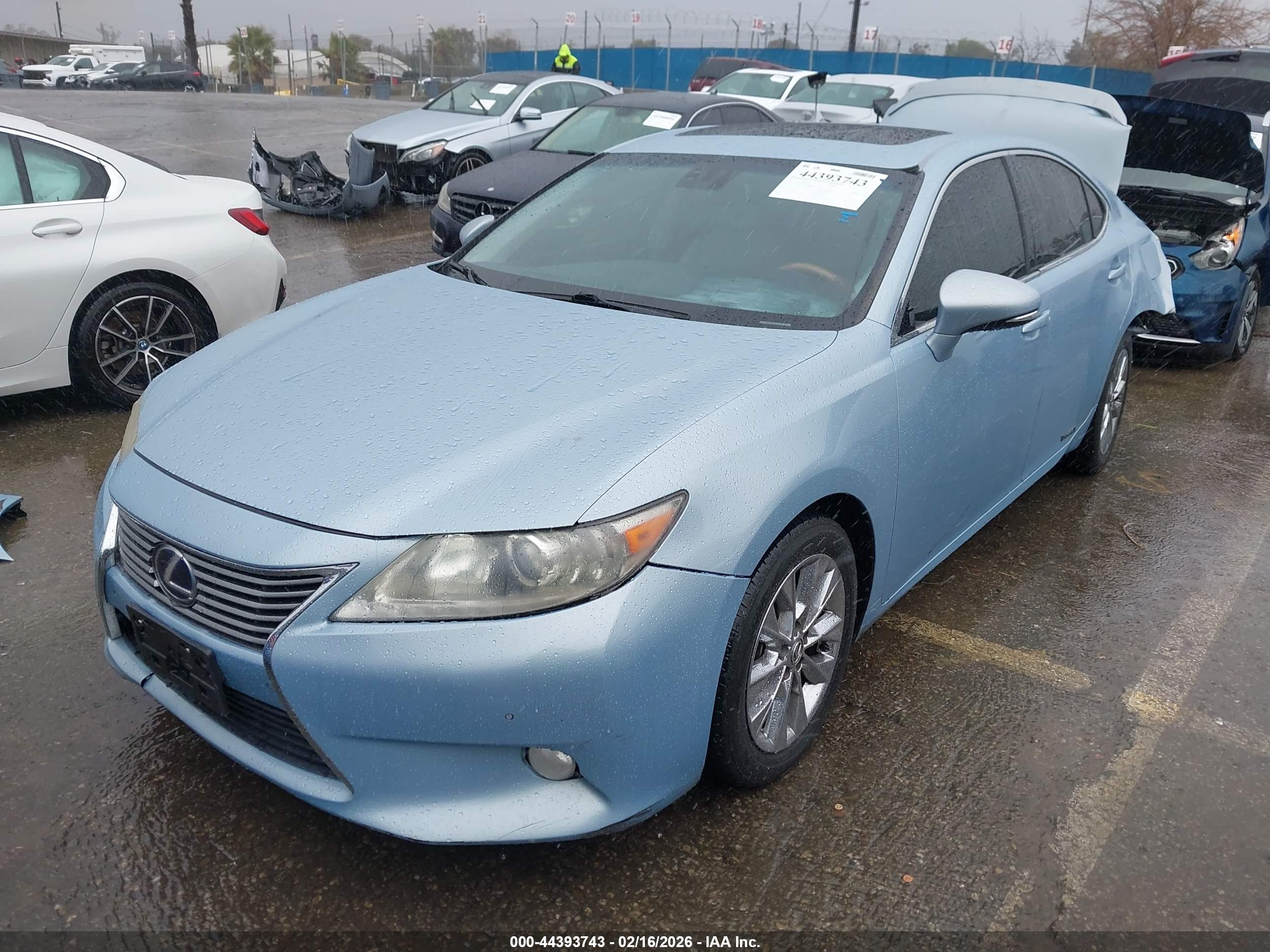 LEXUS ES image 2
