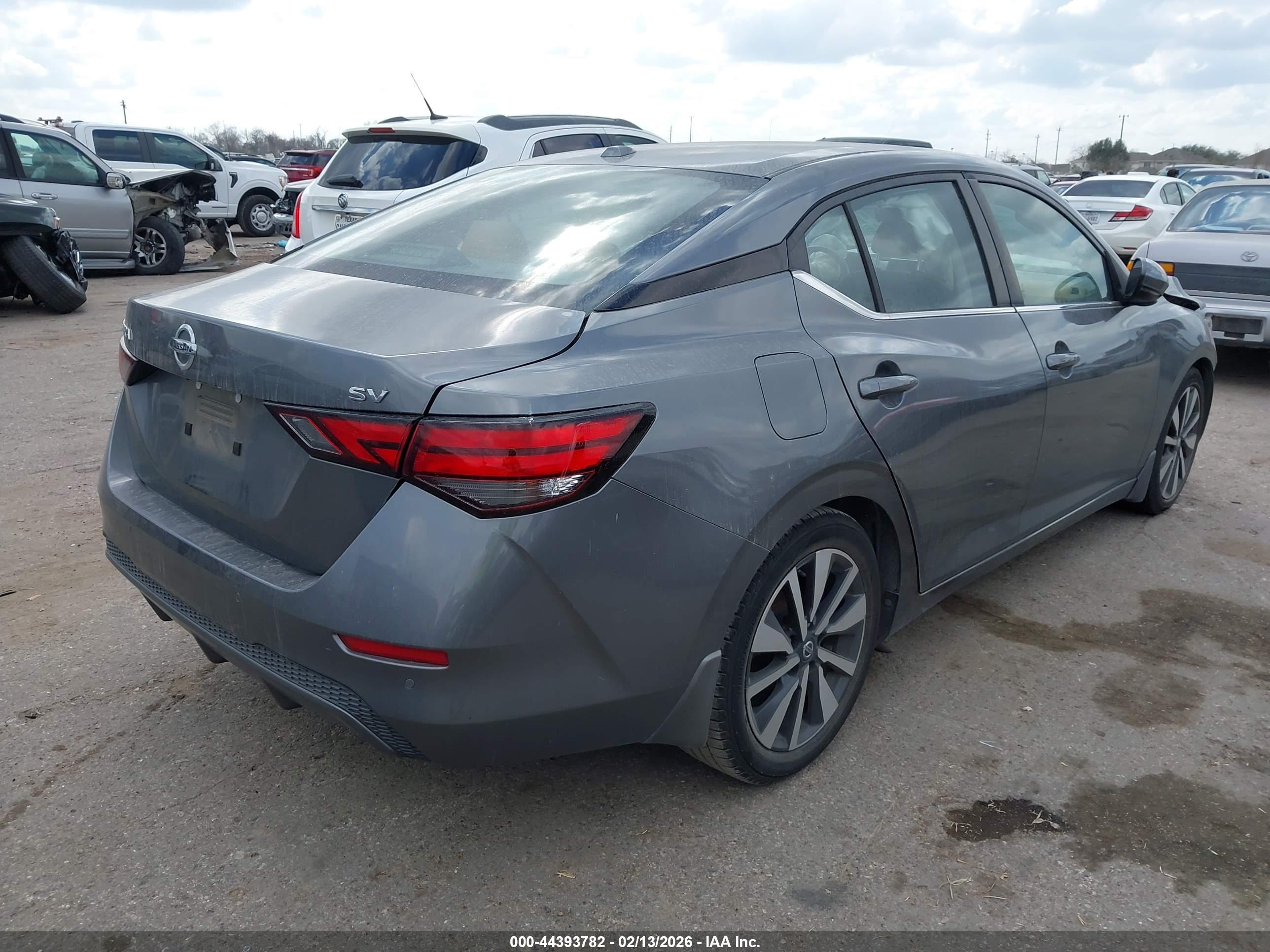 NISSAN SENTRA image 4