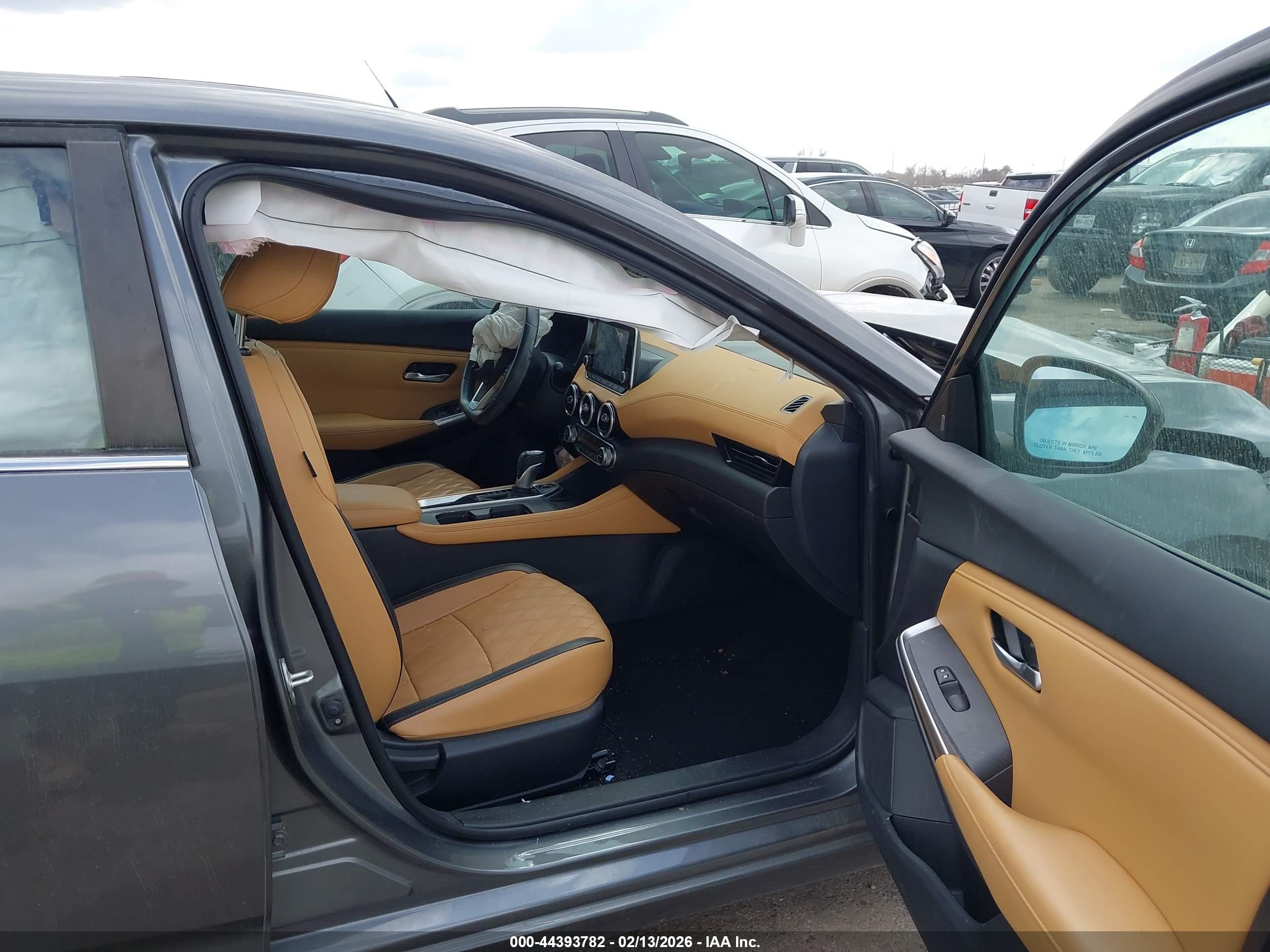 NISSAN SENTRA image 5