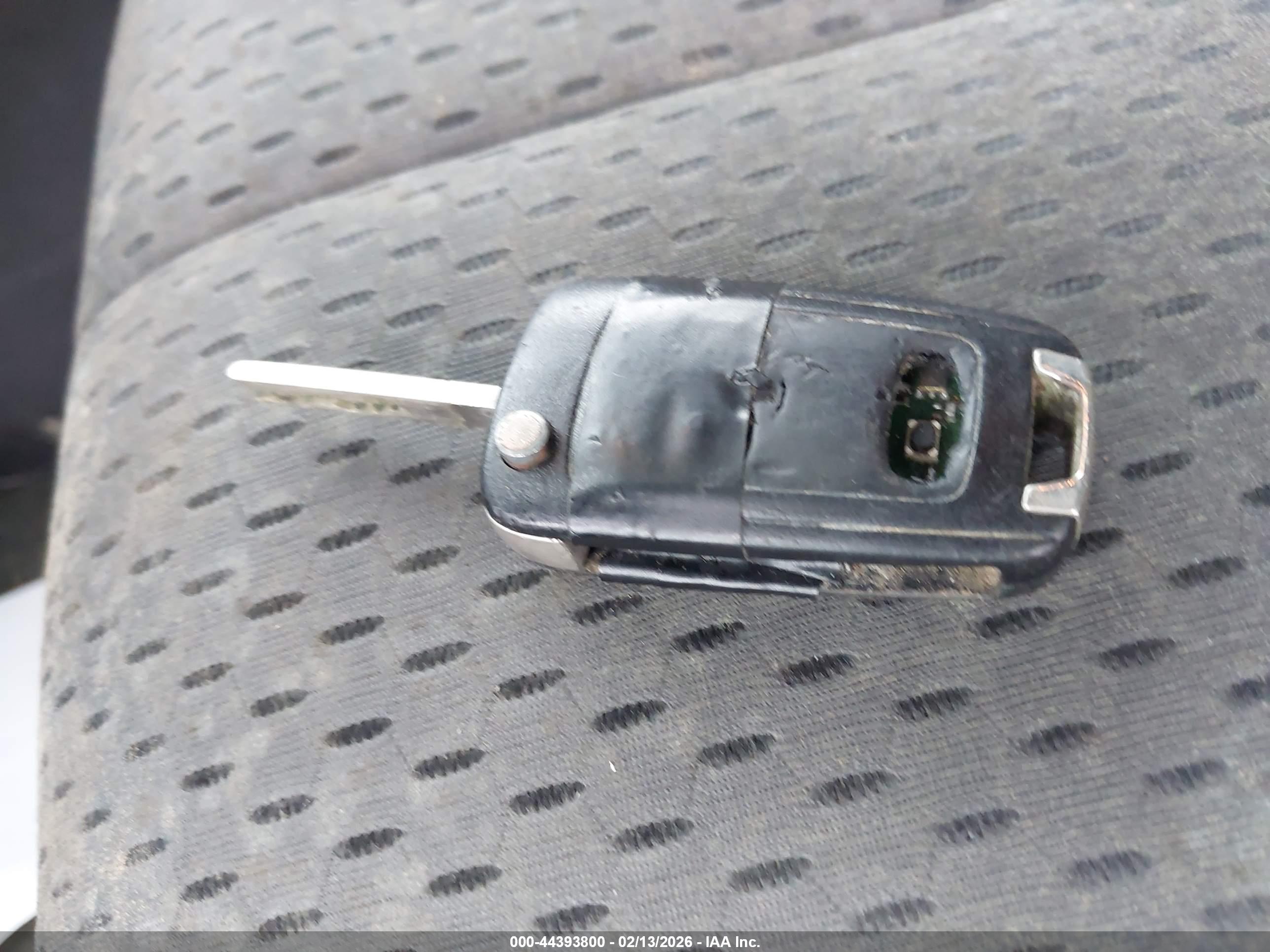 CHEVROLET EQUINOX image 11