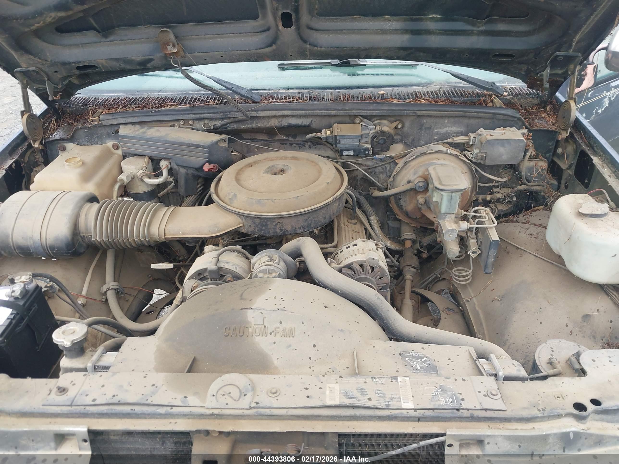 CHEVROLET GMT-400 image 10