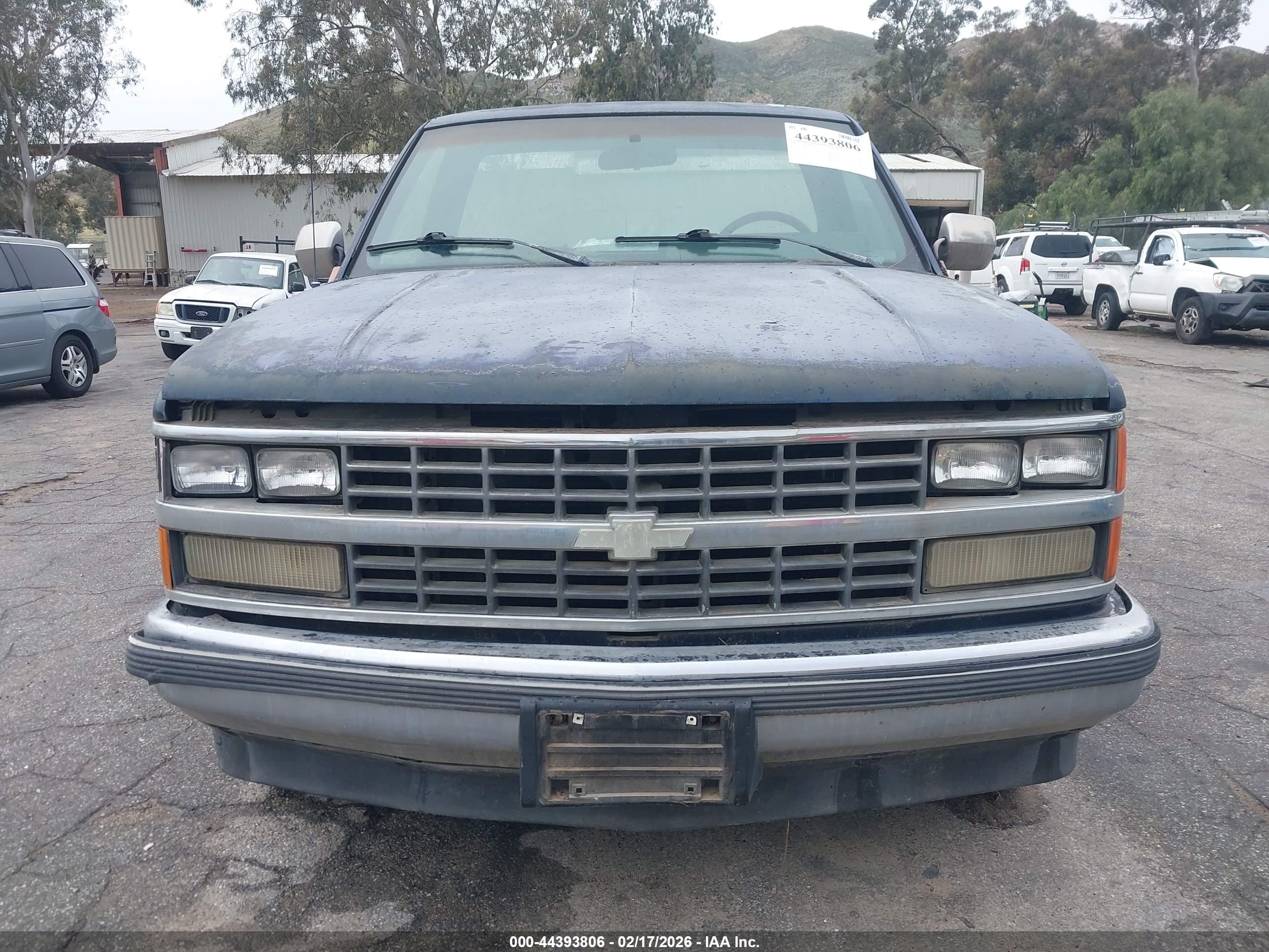 CHEVROLET GMT-400 image 6