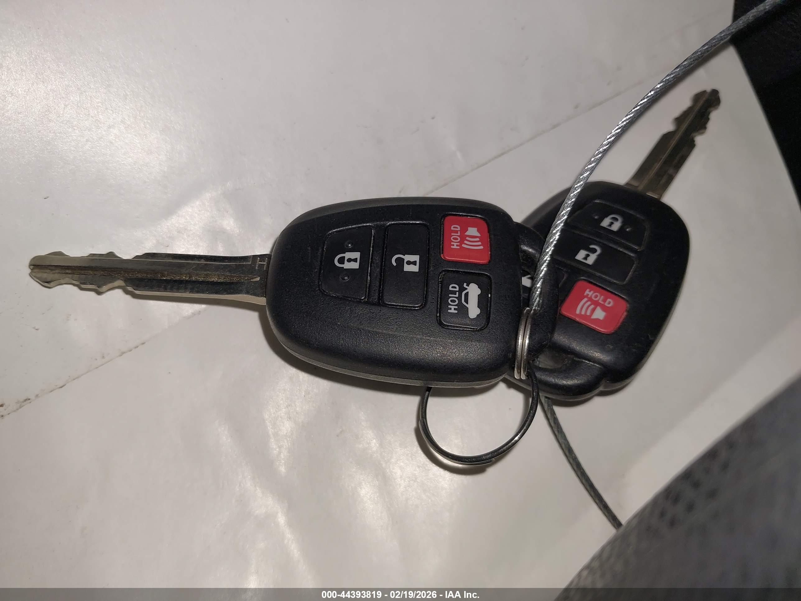 TOYOTA COROLLA image 11