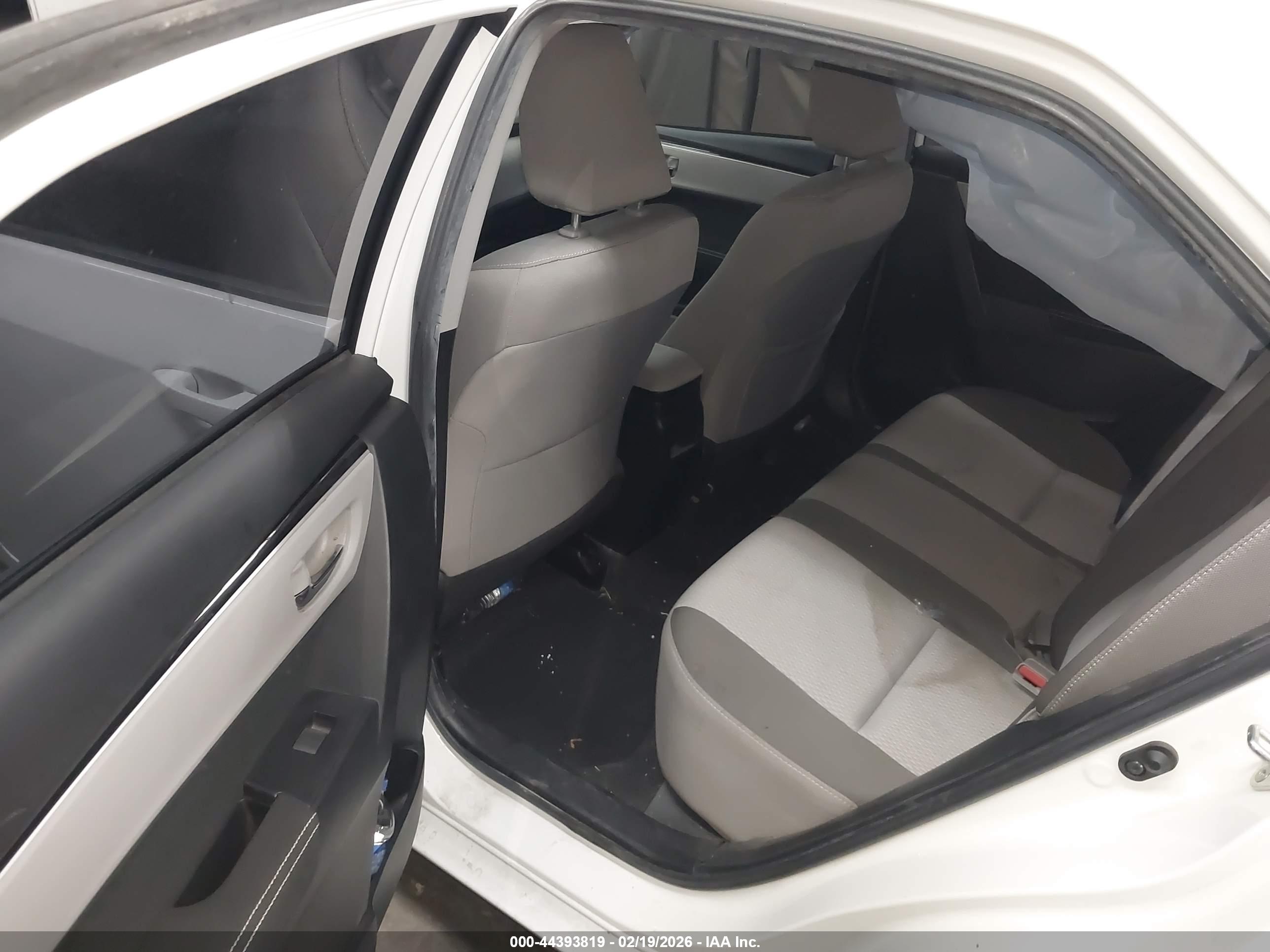 TOYOTA COROLLA image 8