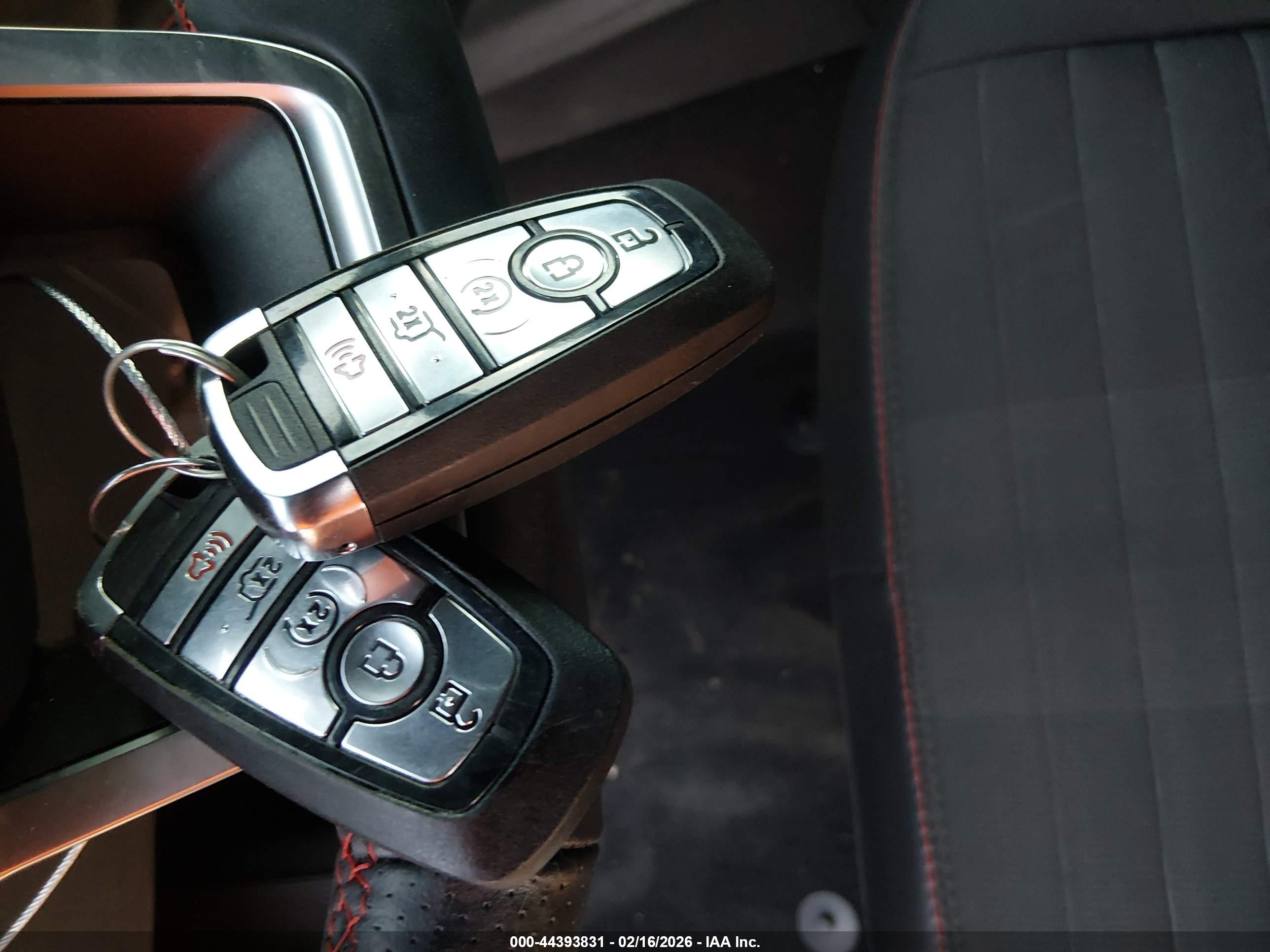 FORD EXPLORER image 11