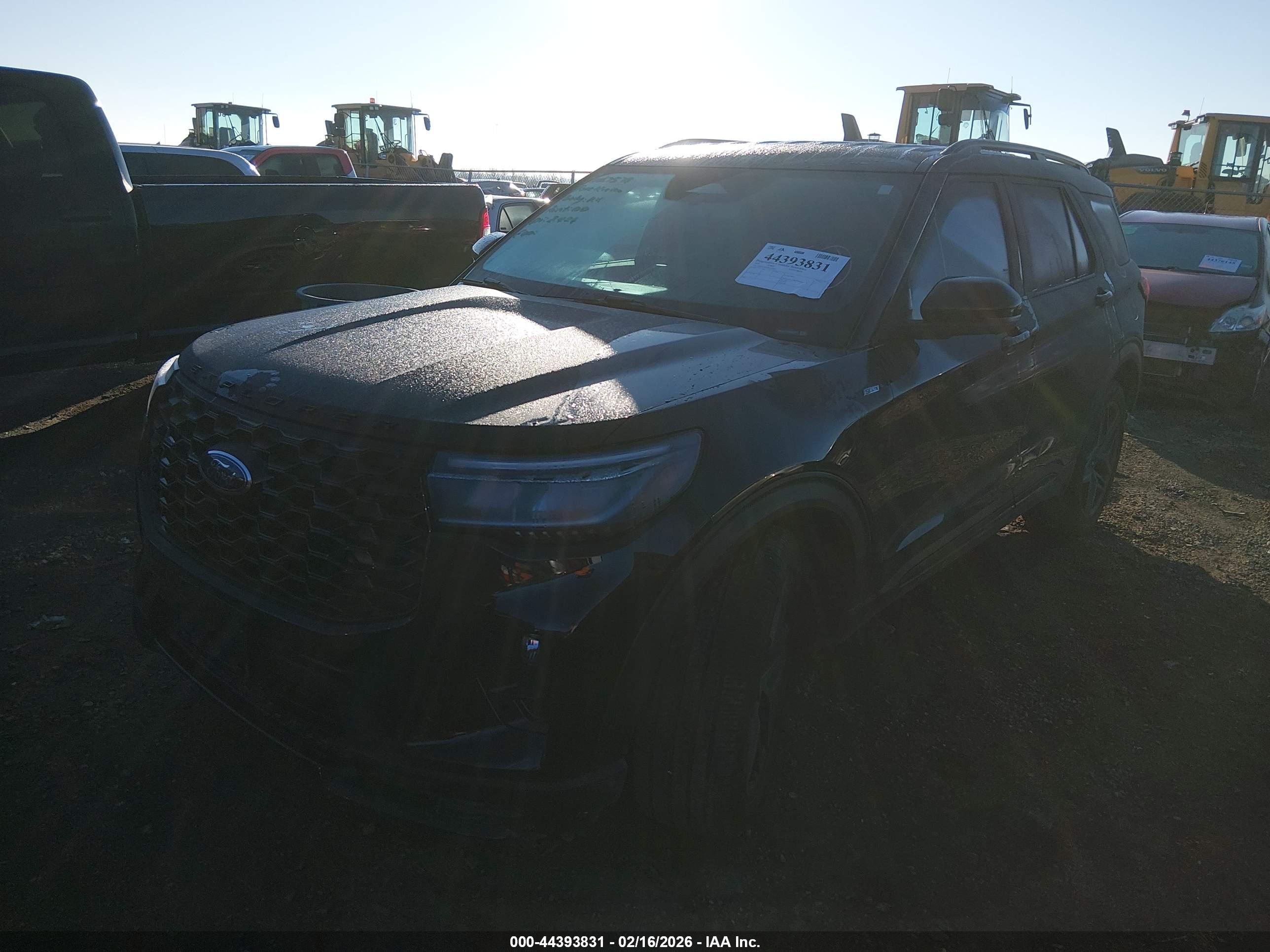 FORD EXPLORER image 2