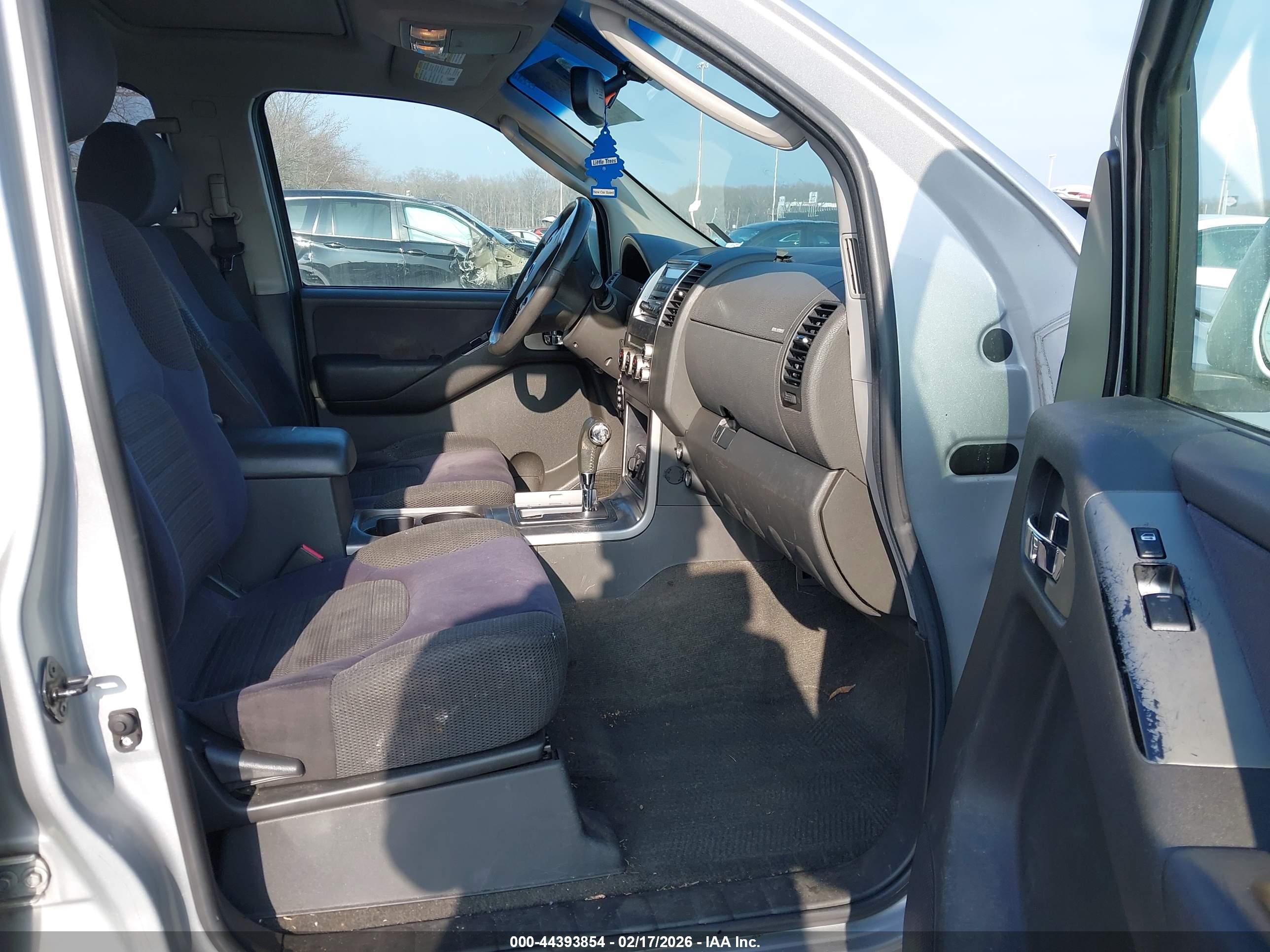 NISSAN PATHFINDER image 5