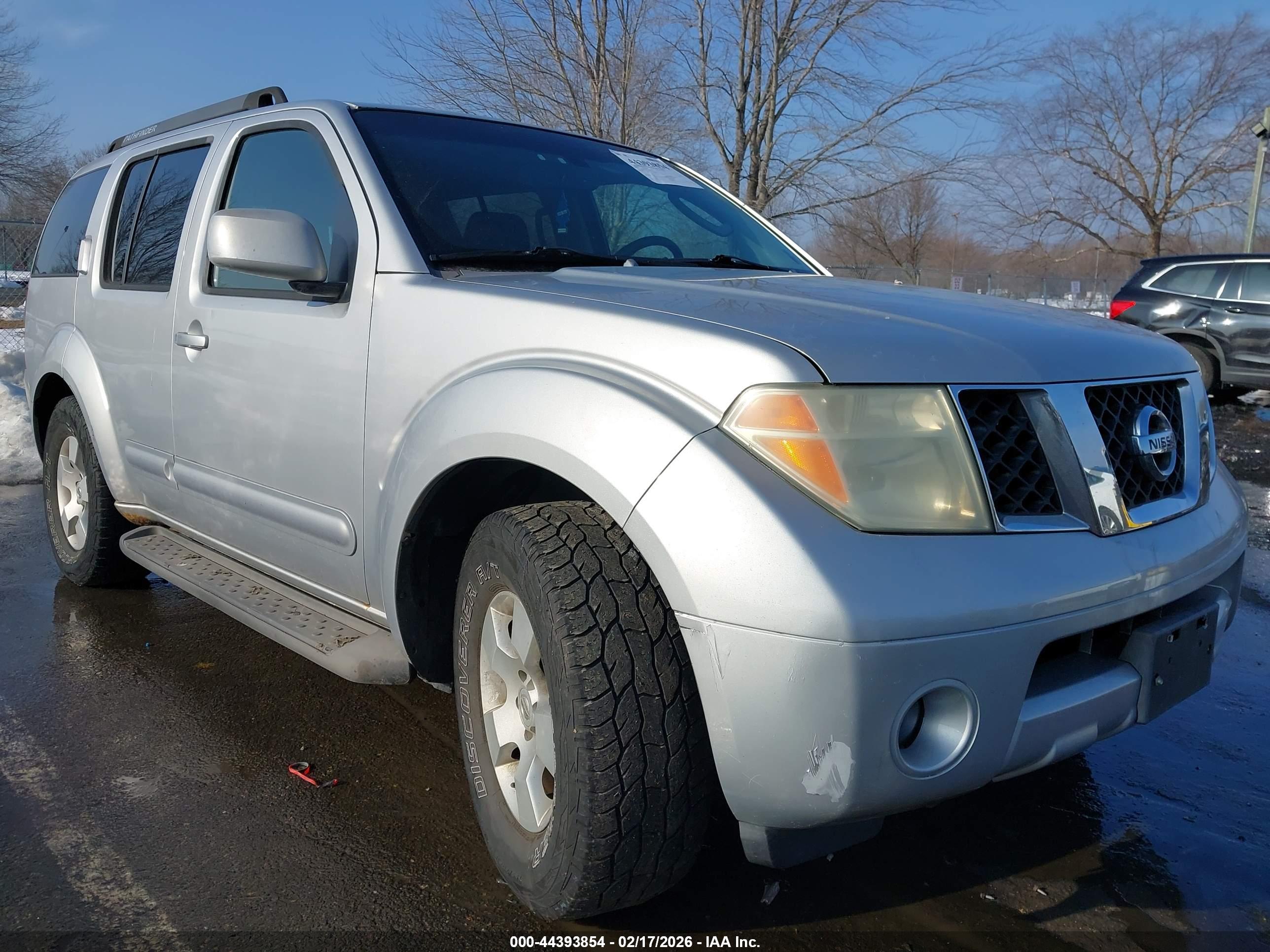 NISSAN PATHFINDER image 6