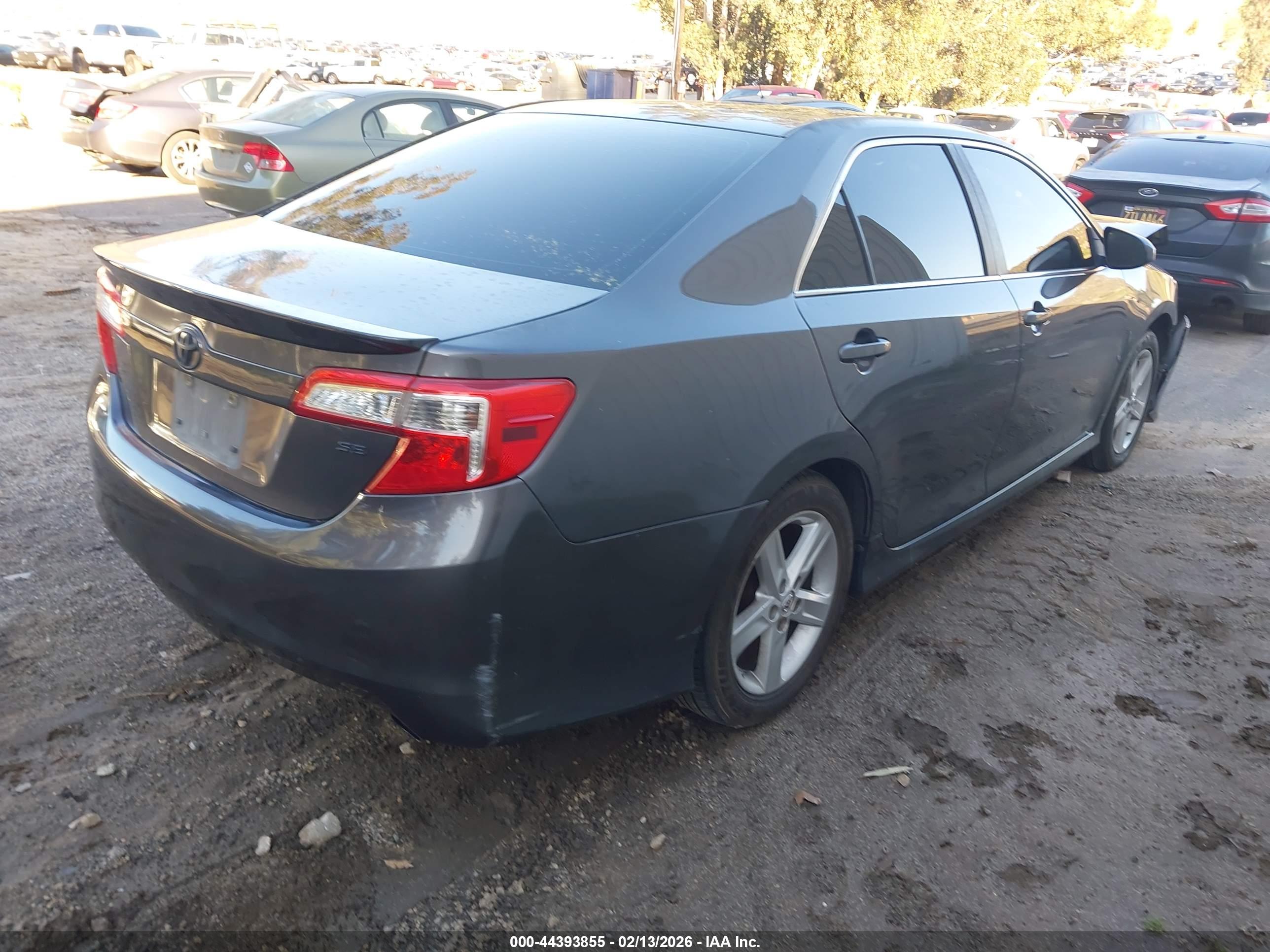 TOYOTA CAMRY image 4