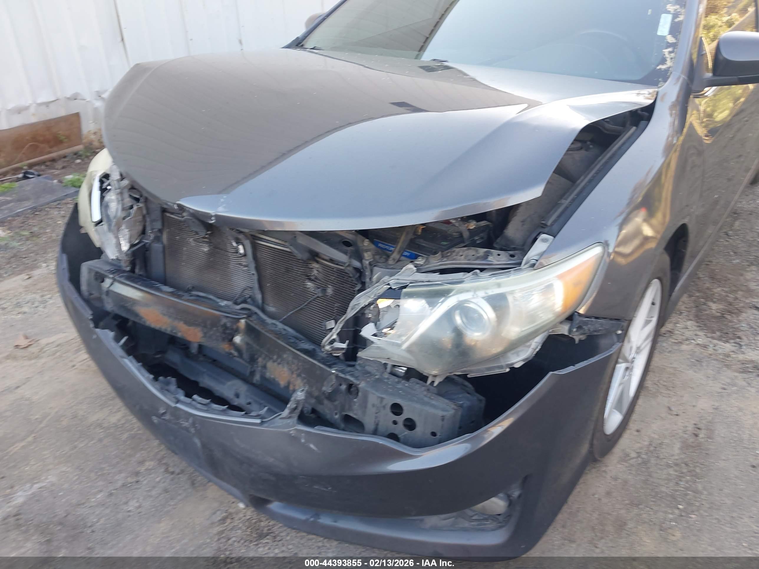TOYOTA CAMRY image 6