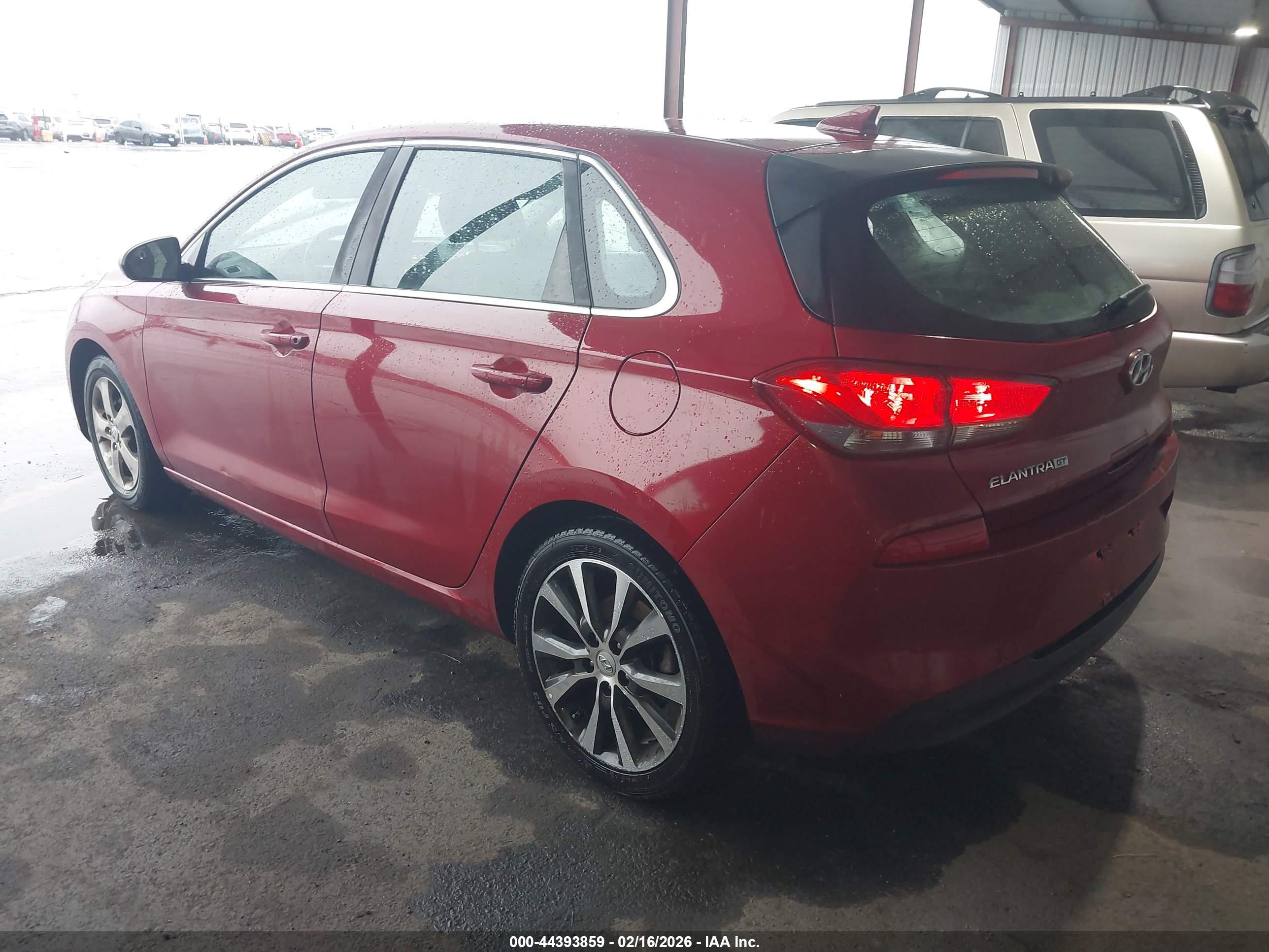 HYUNDAI ELANTRA image 3