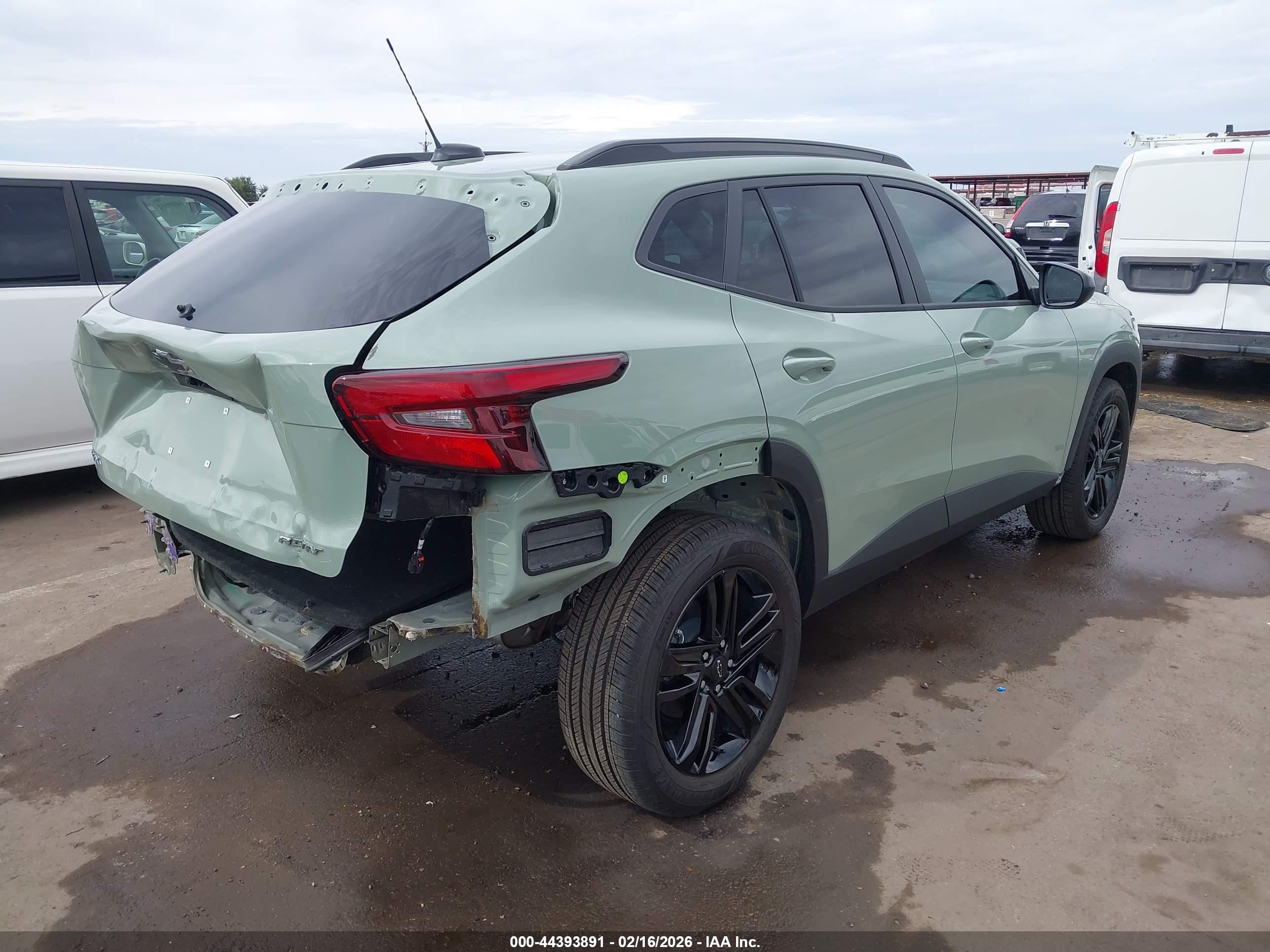 CHEVROLET TRAX image 4