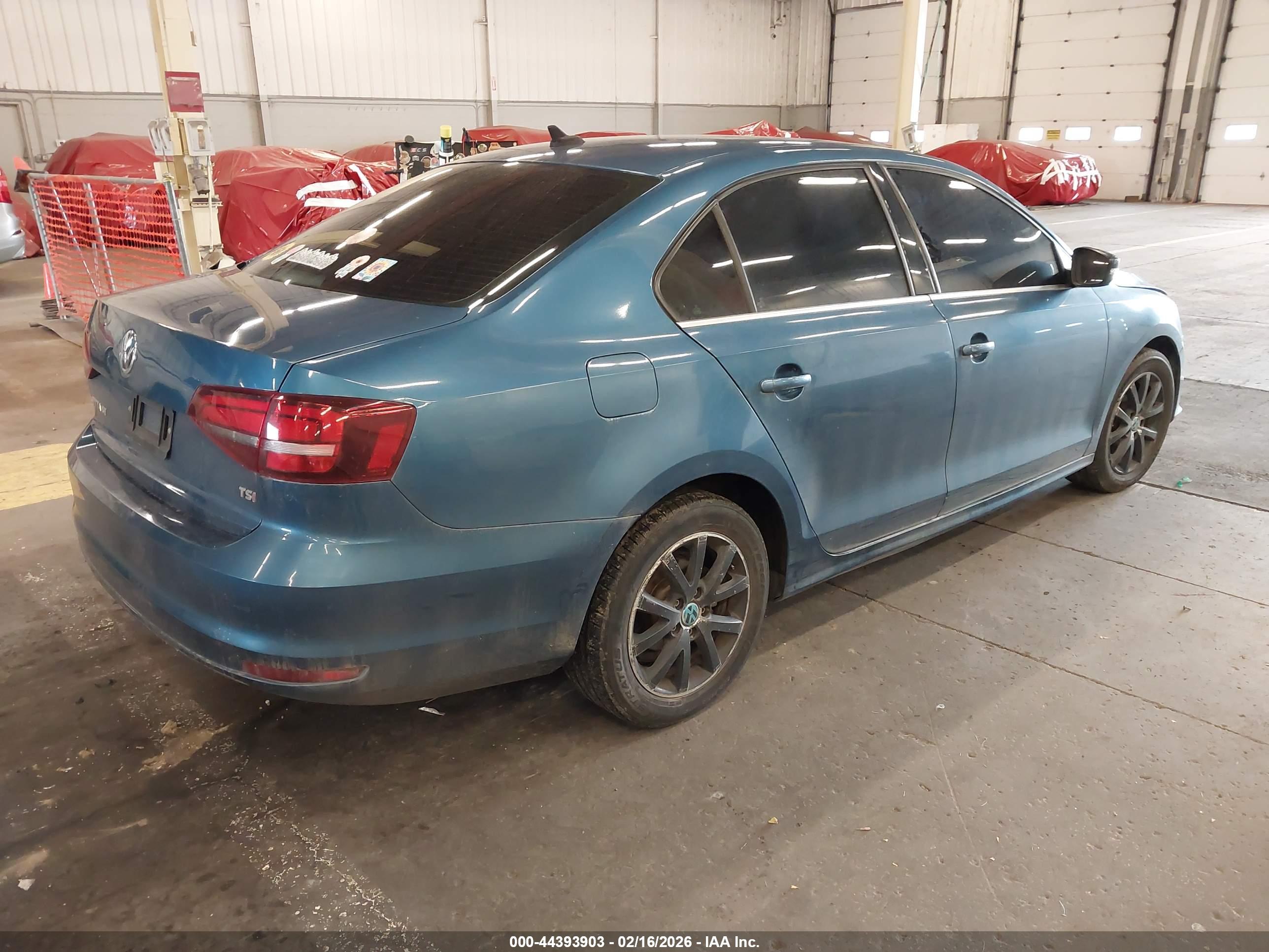 VOLKSWAGEN JETTA image 4