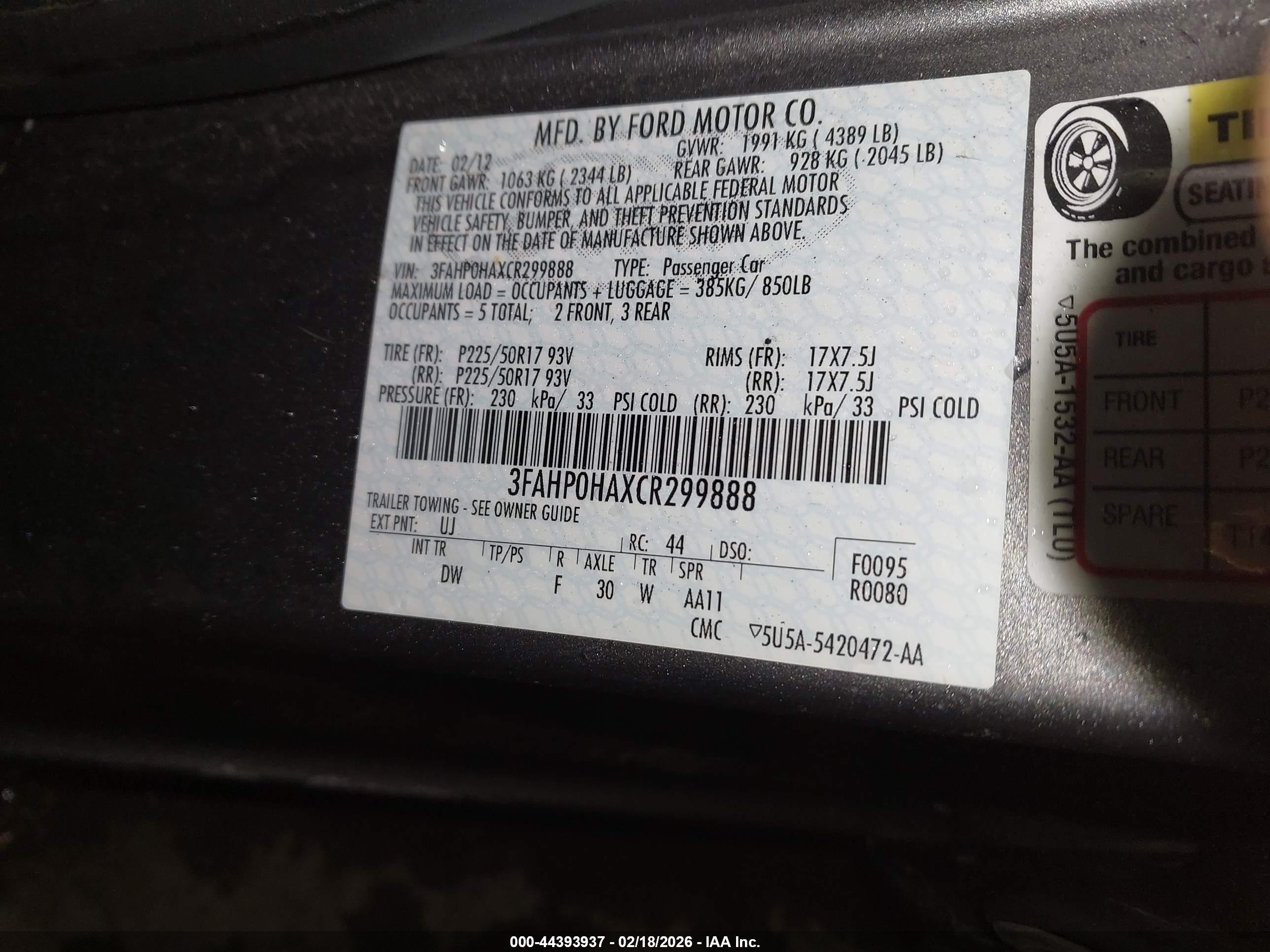 FORD FUSION image 9