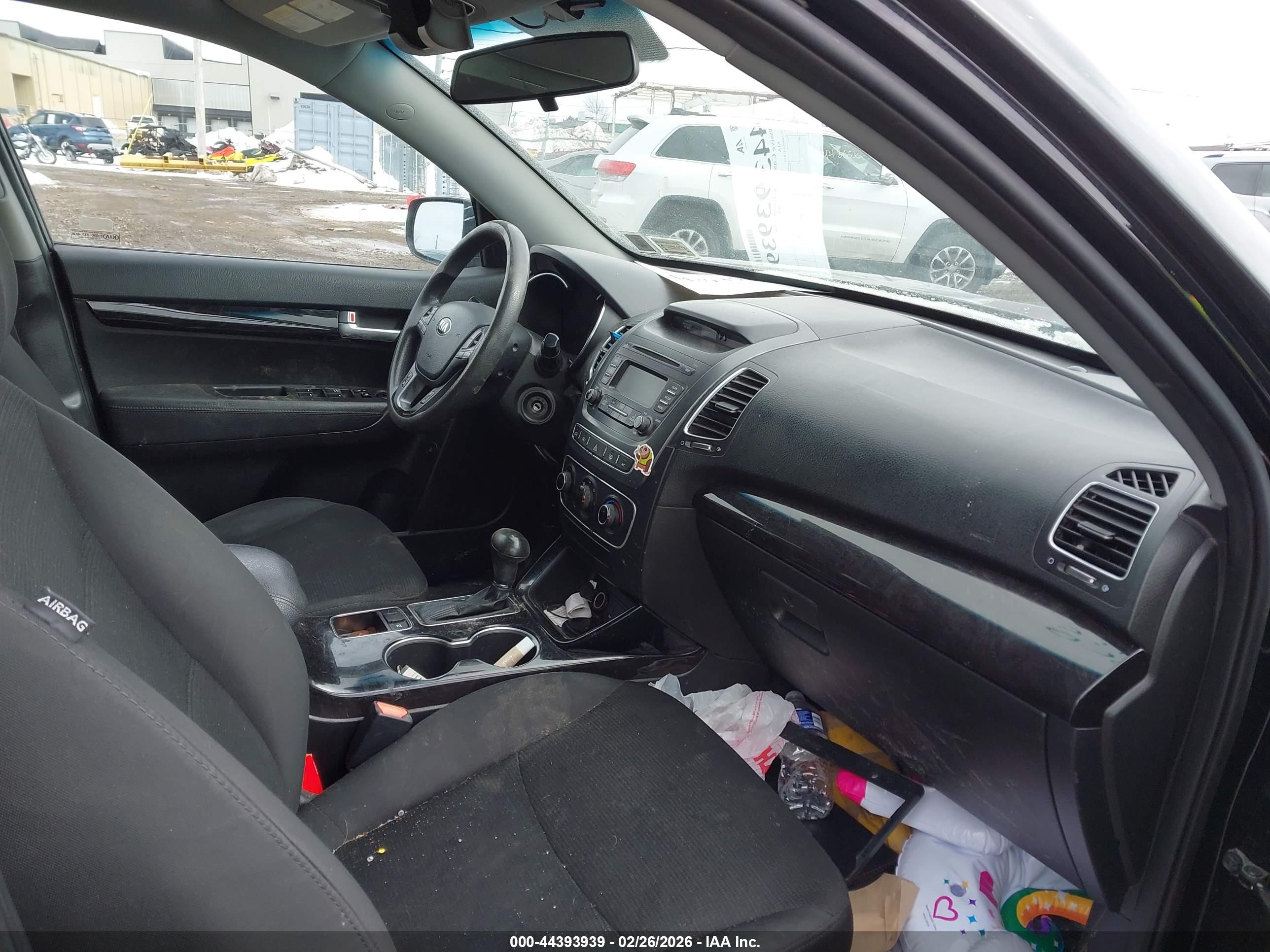 KIA SORENTO image 5