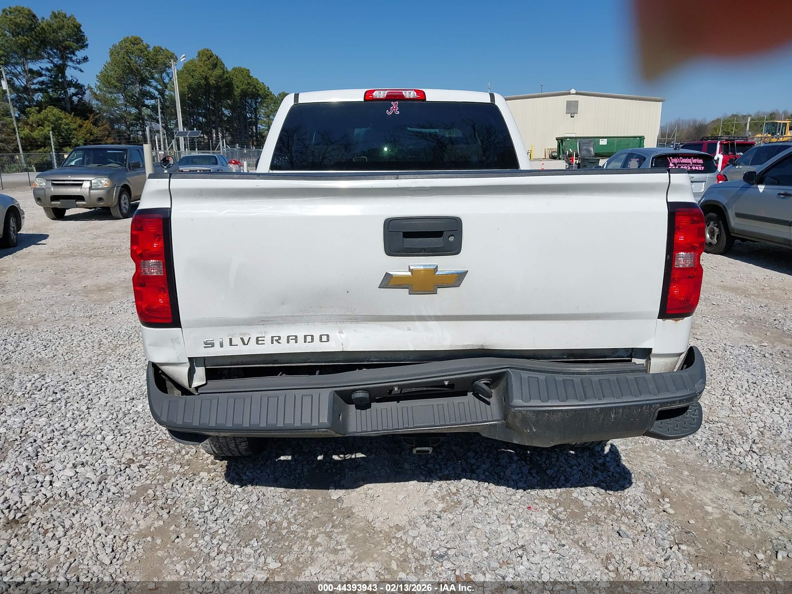 CHEVROLET SILVERADO image 6